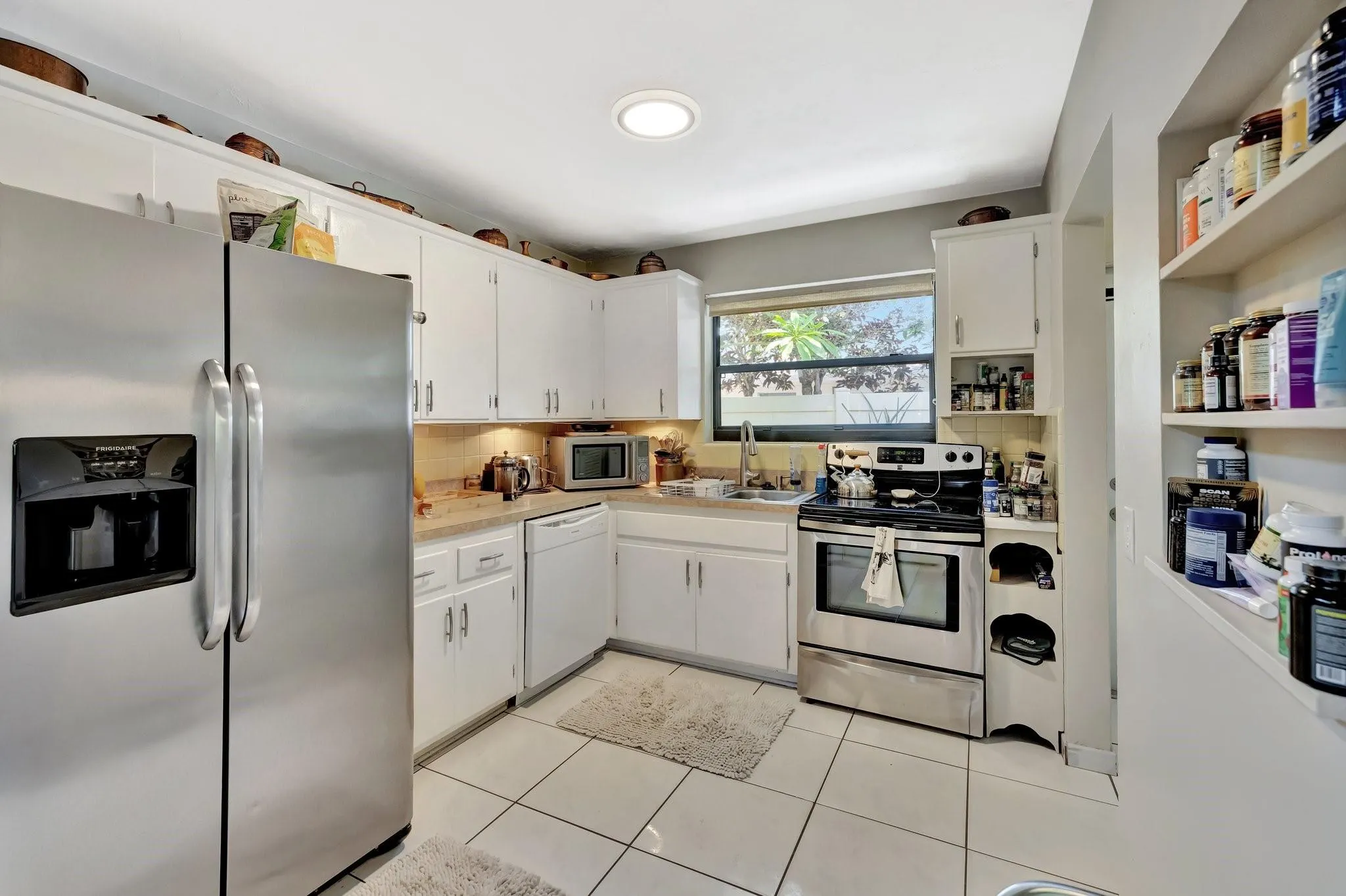 1401-1403 NE 13th St