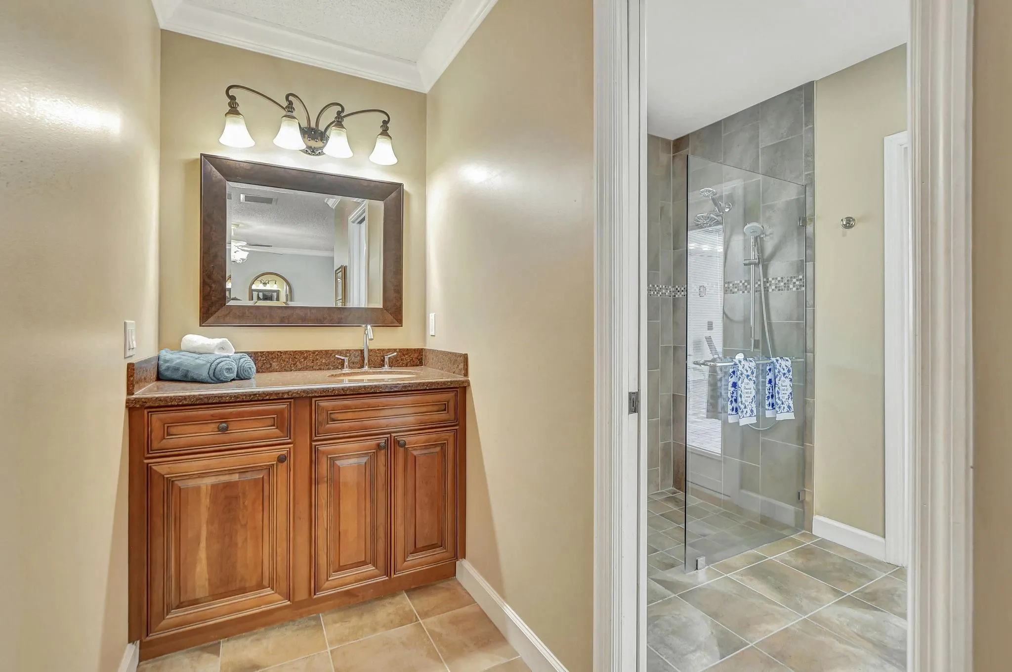 243 WOODLAKE CIRCLE