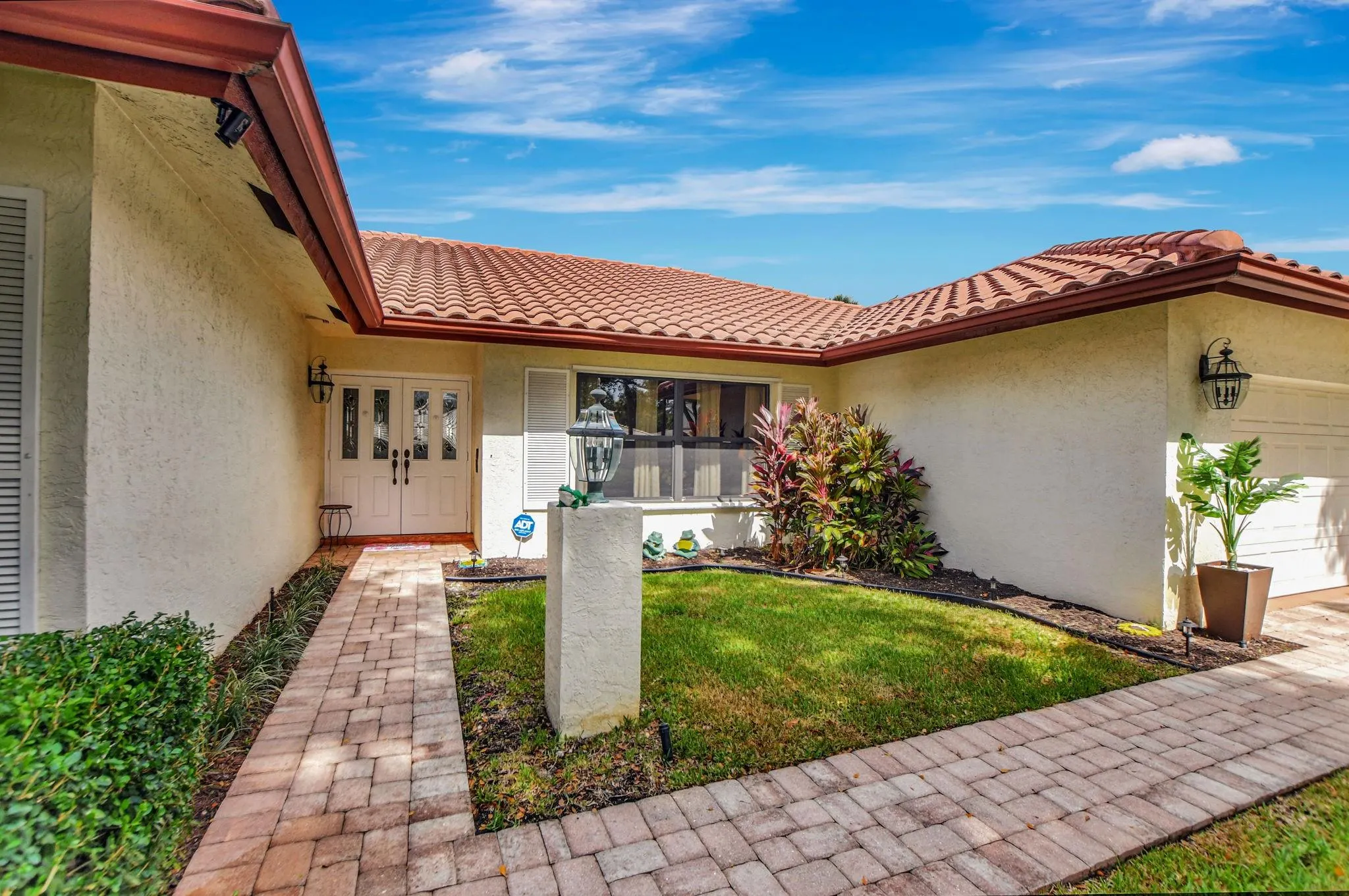 243 WOODLAKE CIRCLE