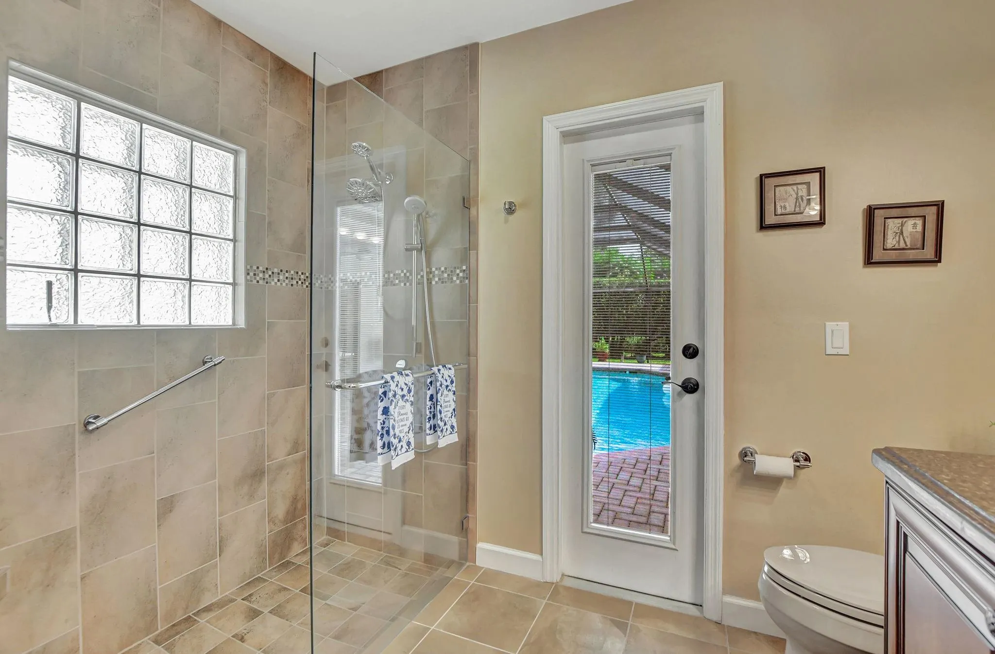 243 WOODLAKE CIRCLE