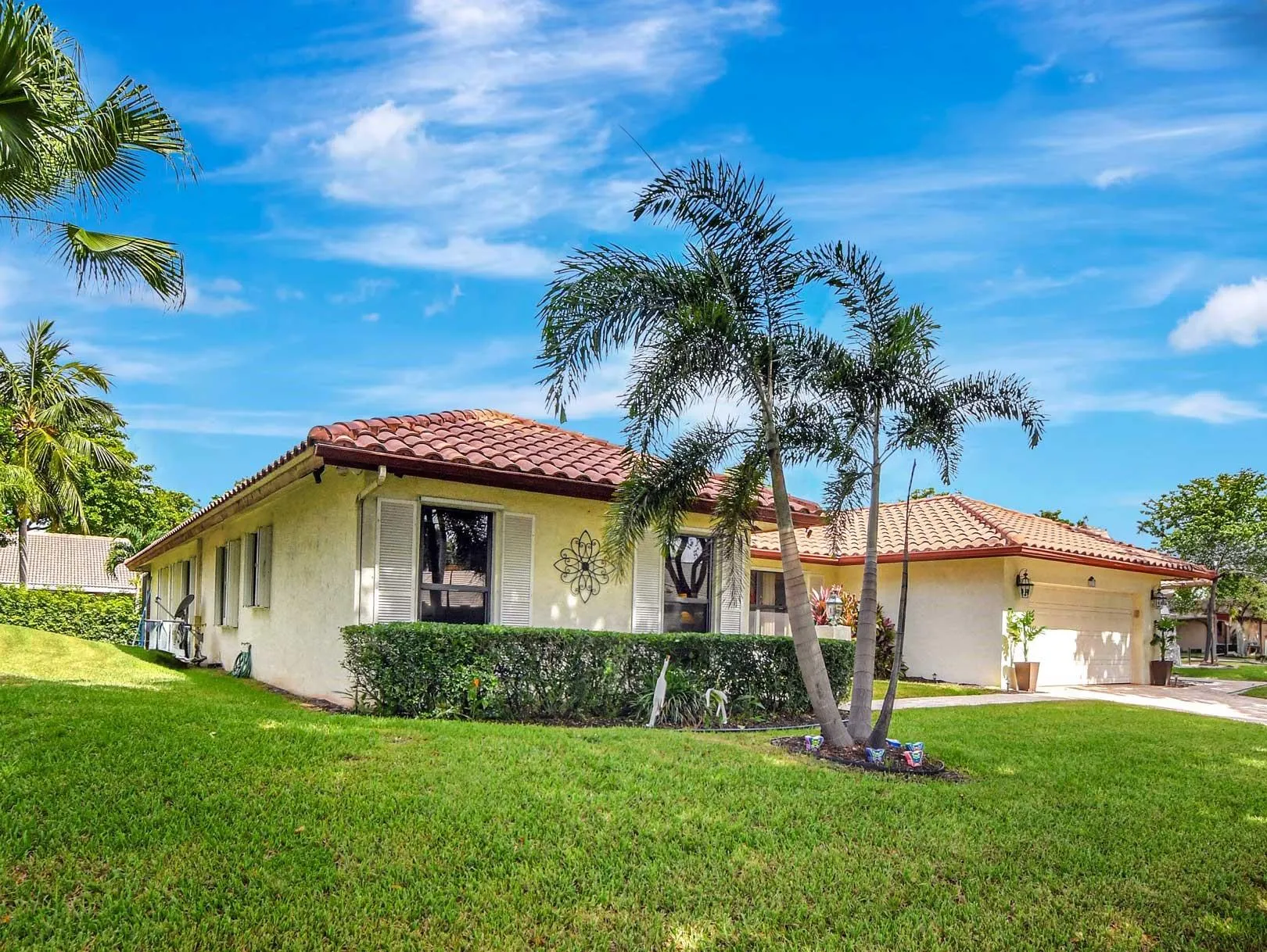 243 WOODLAKE CIRCLE