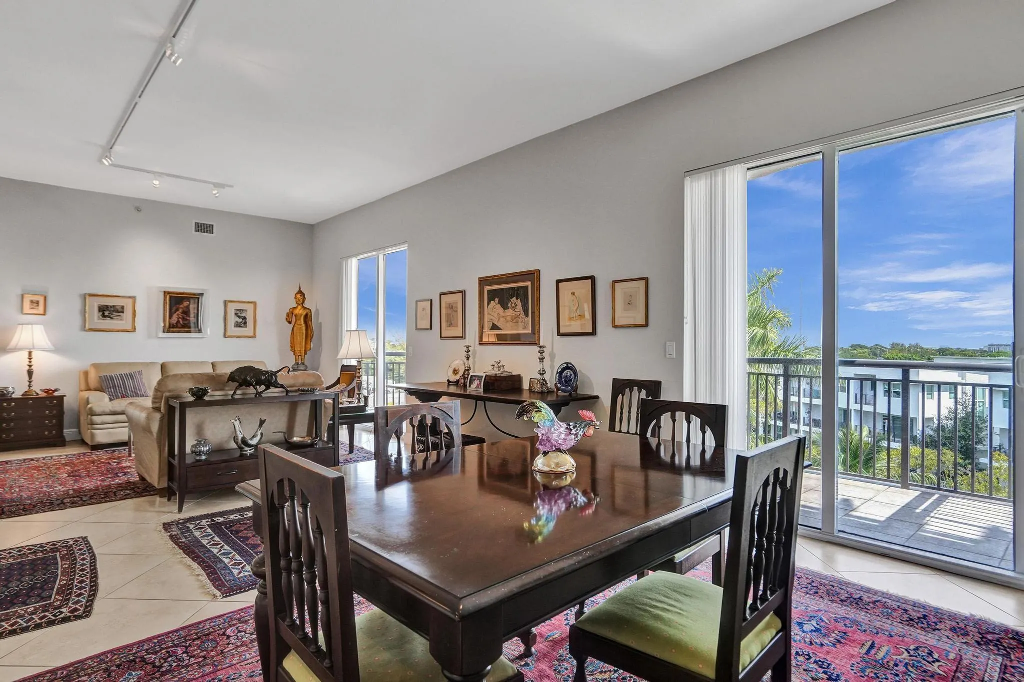2633 NE 14th Ave, #400