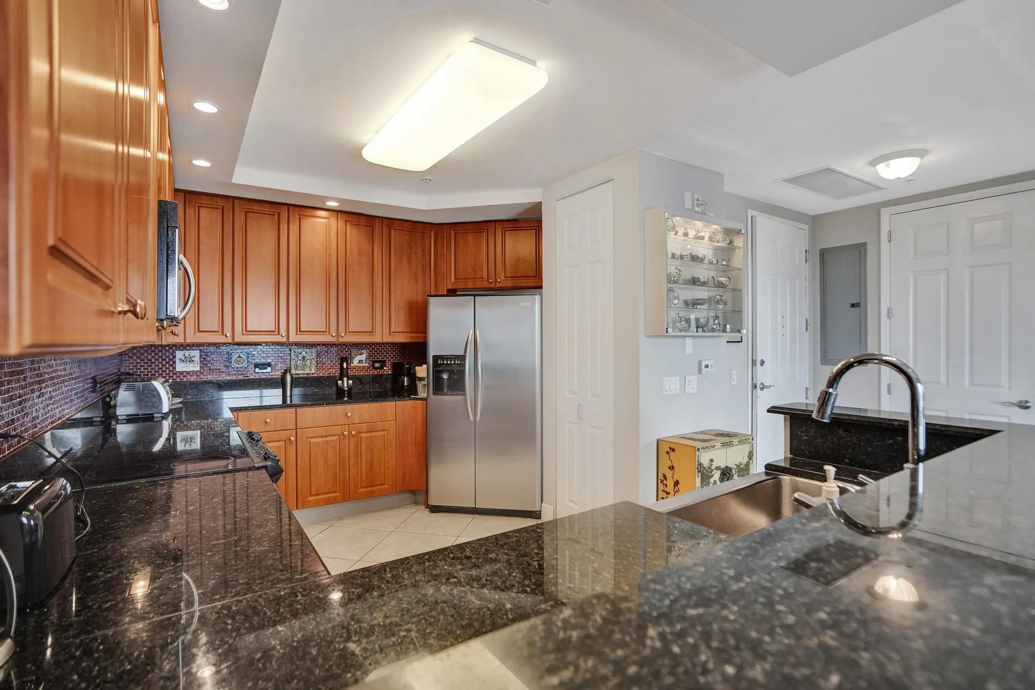 2633 NE 14th Ave, #400
