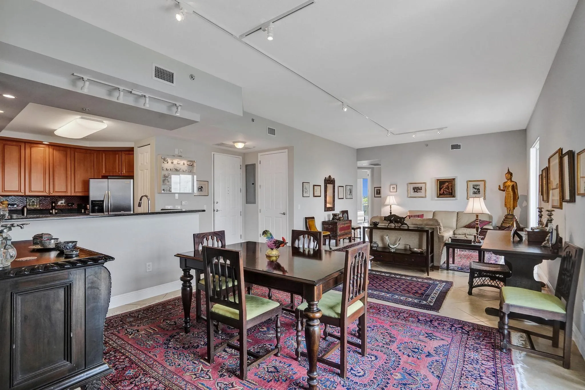 2633 NE 14th Ave, #400