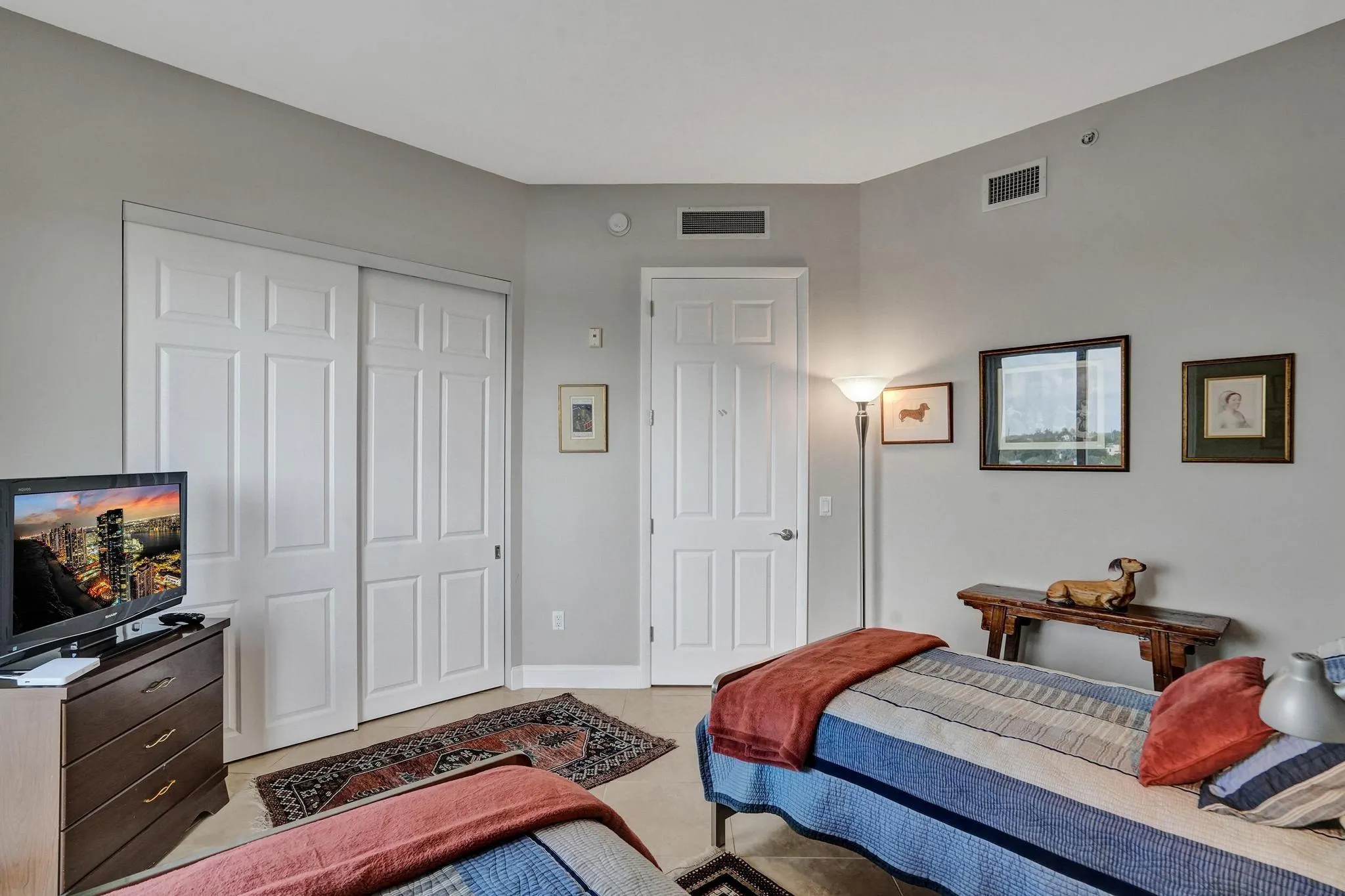 2633 NE 14th Ave, #400