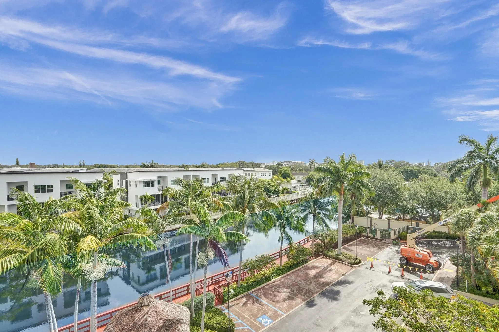 2633 NE 14th Ave, #400