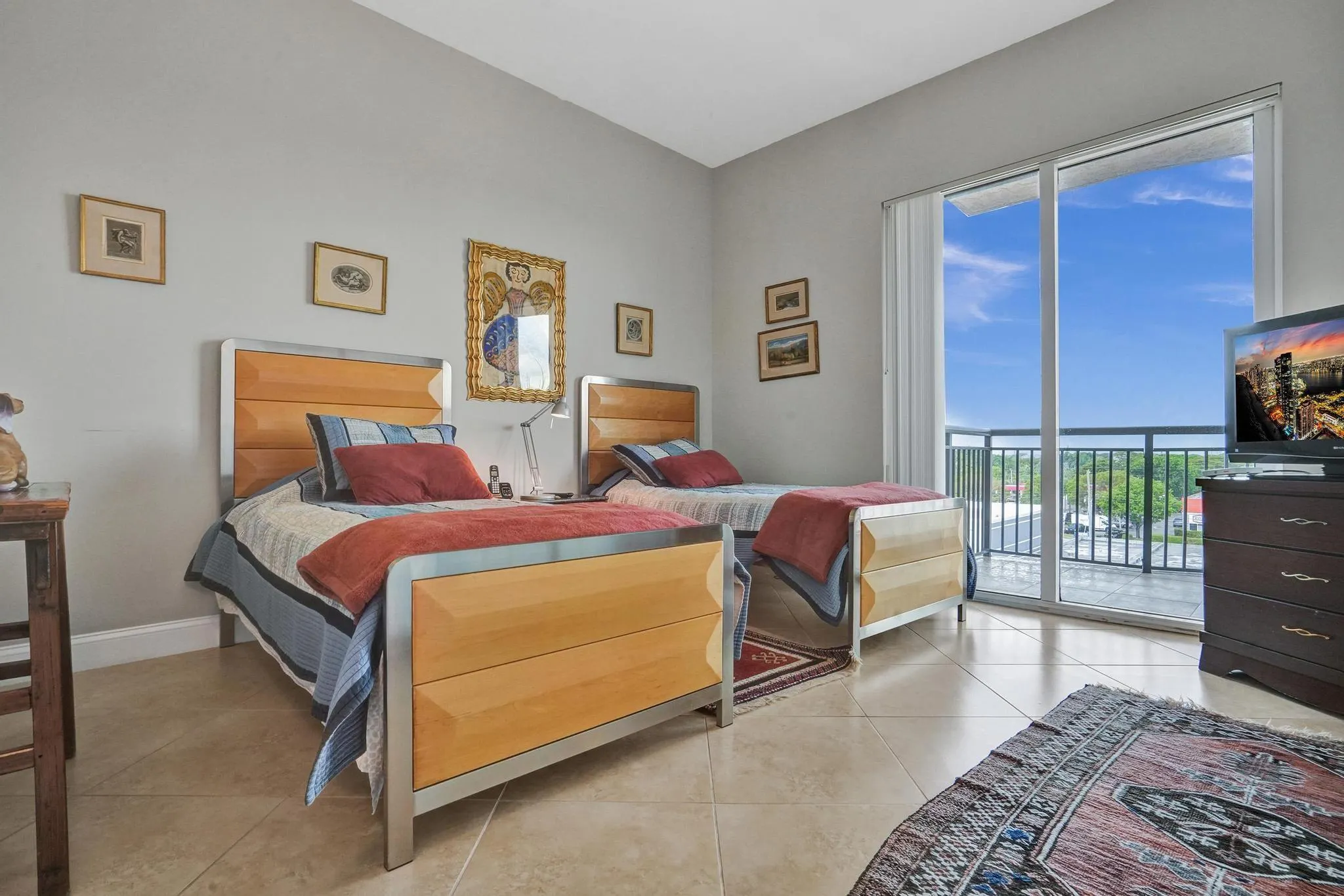 2633 NE 14th Ave, #400