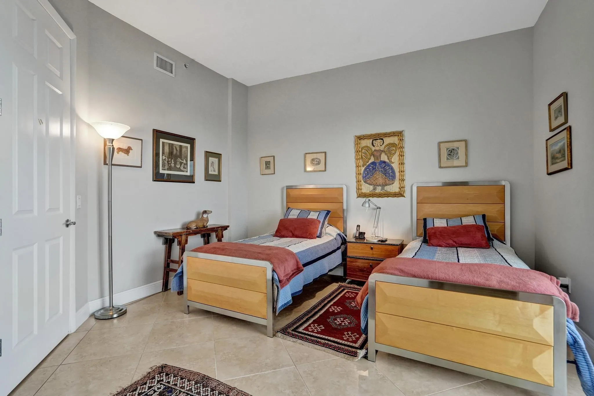 2633 NE 14th Ave, #400
