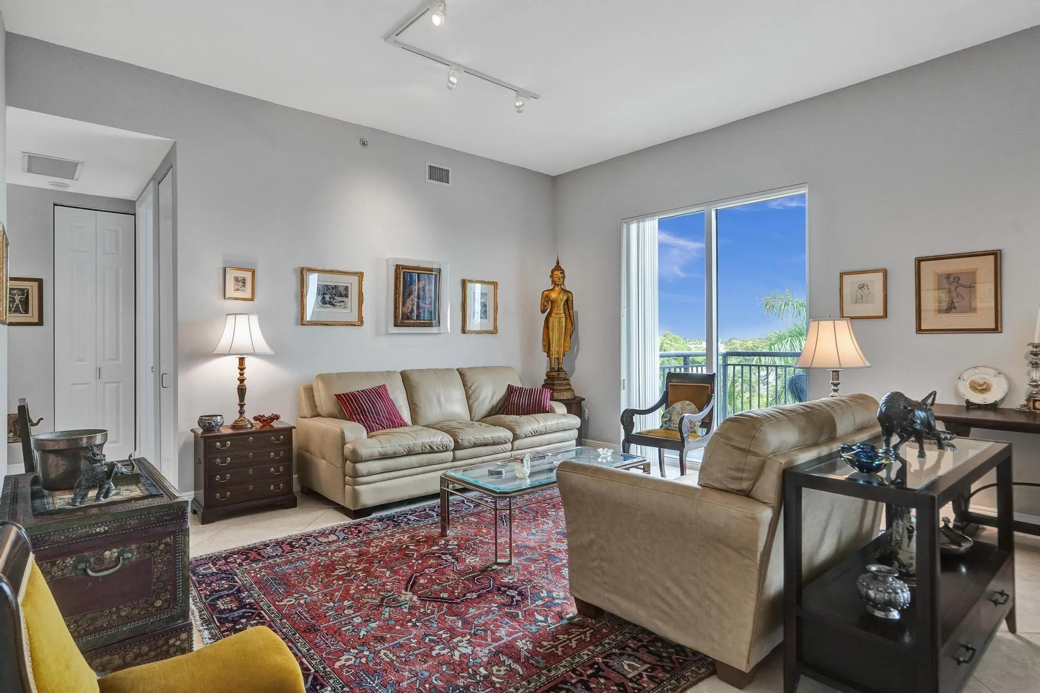 2633 NE 14th Ave, #400
