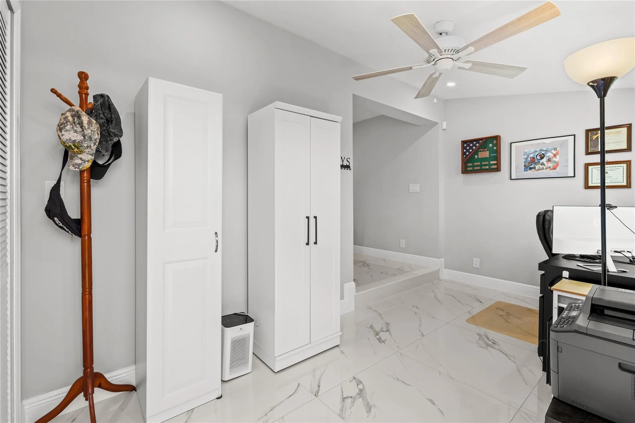 409 NE 27th Dr
