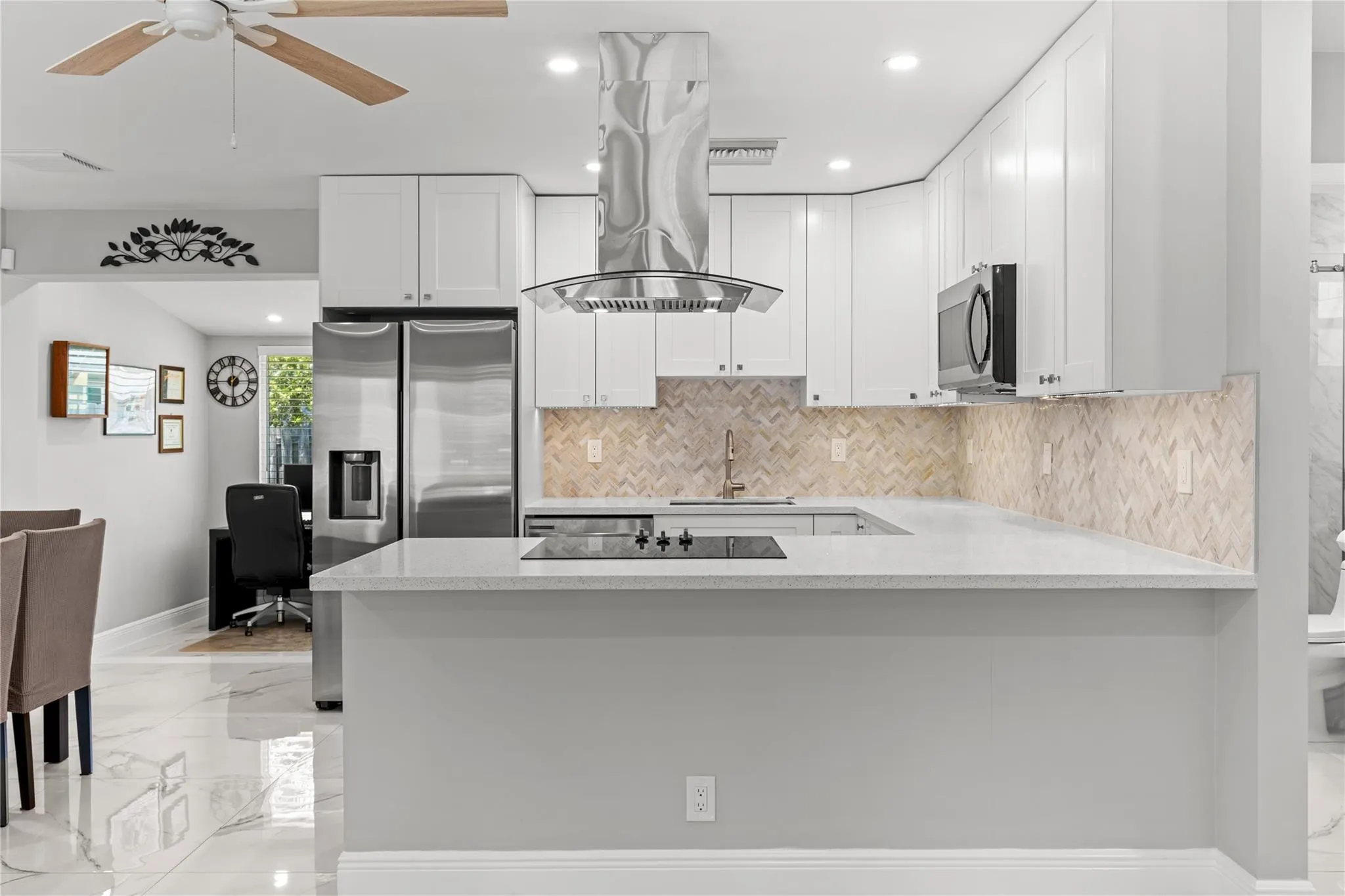 409 NE 27th Dr