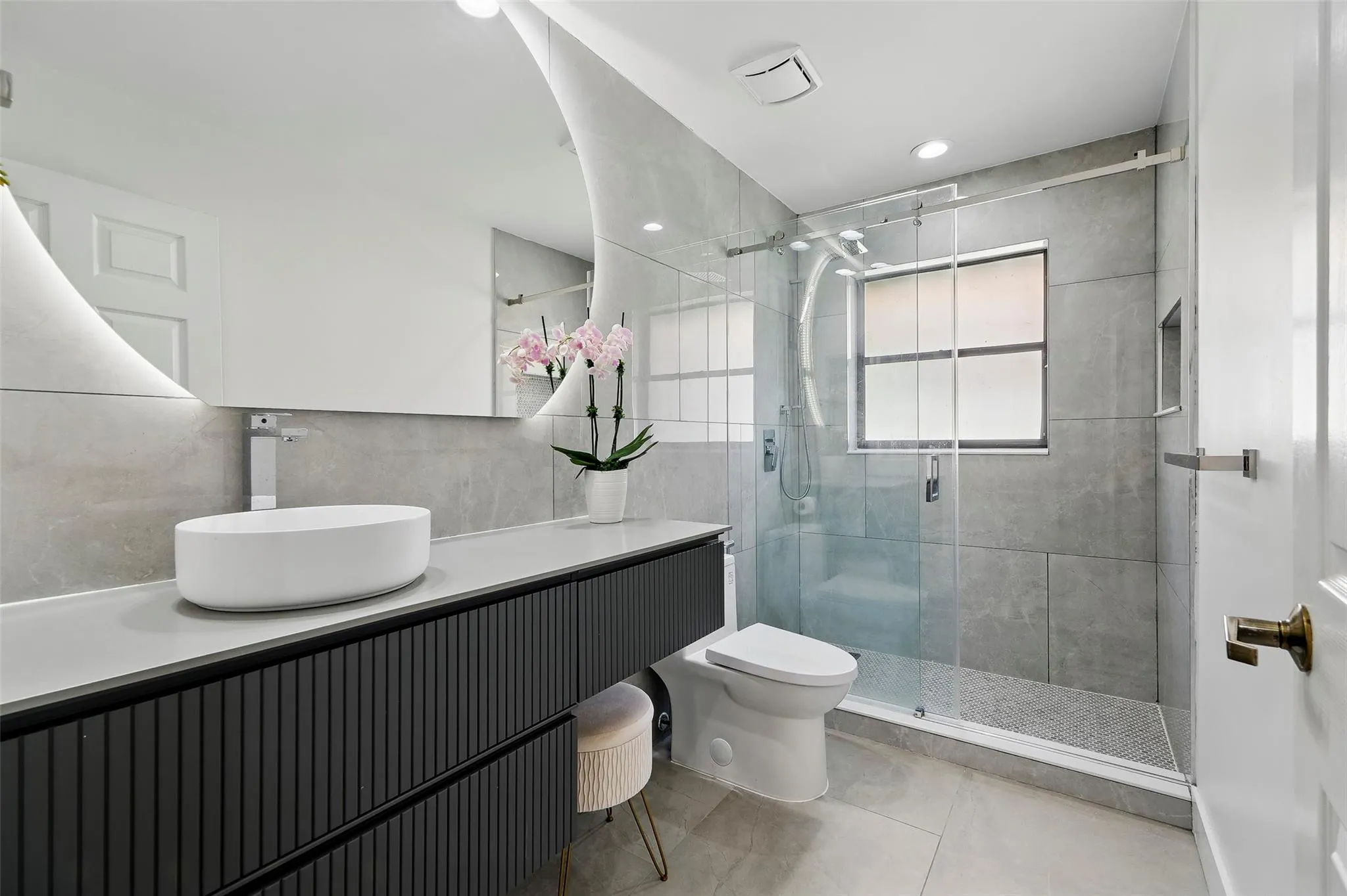 1119 Creekford Dr