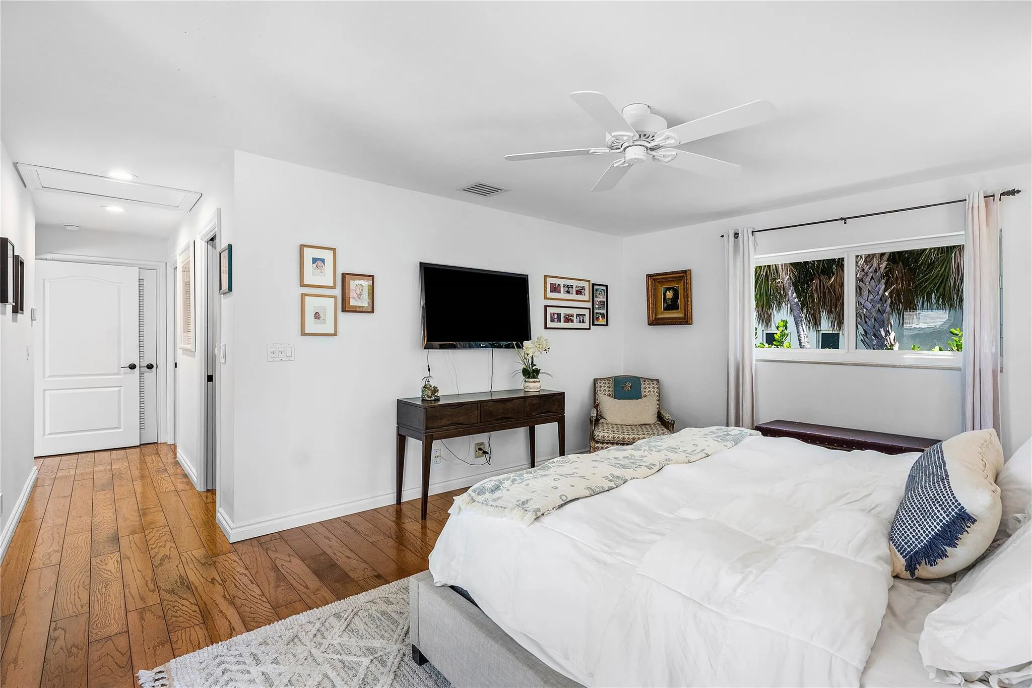 2642 NE 26th Ter