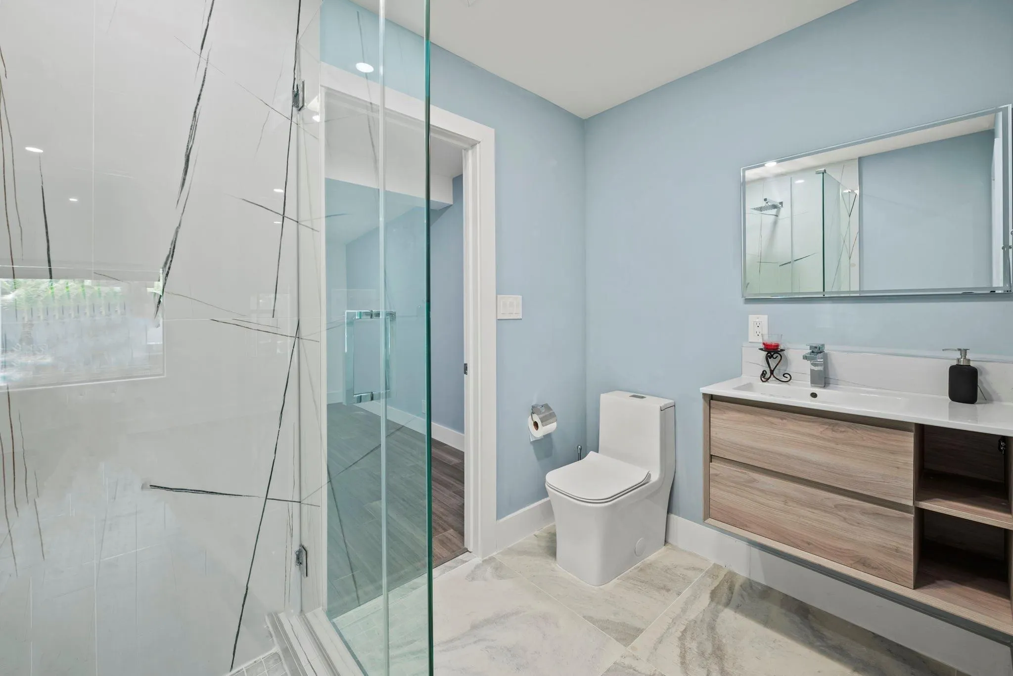 417 NE 26th Dr