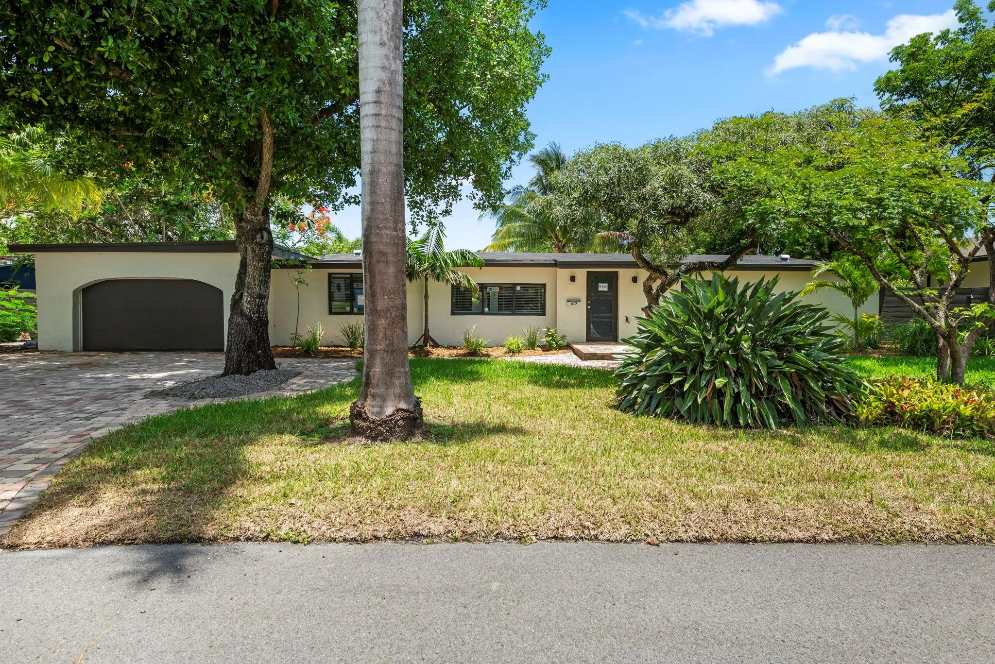 417 NE 26th Dr