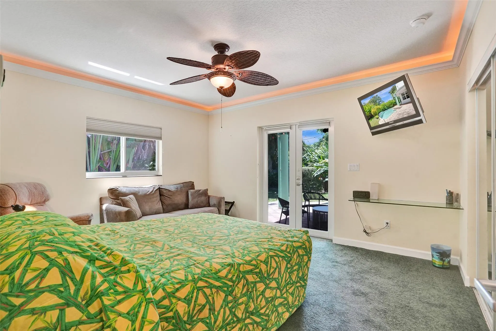 300 NW 21st Ct