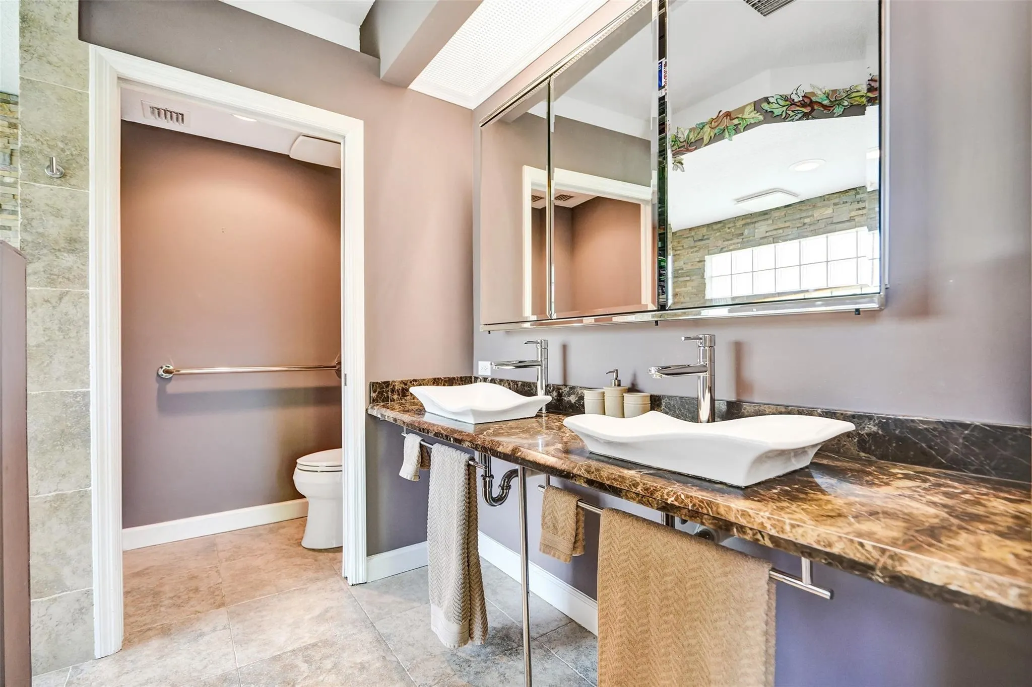 300 NW 21st Ct