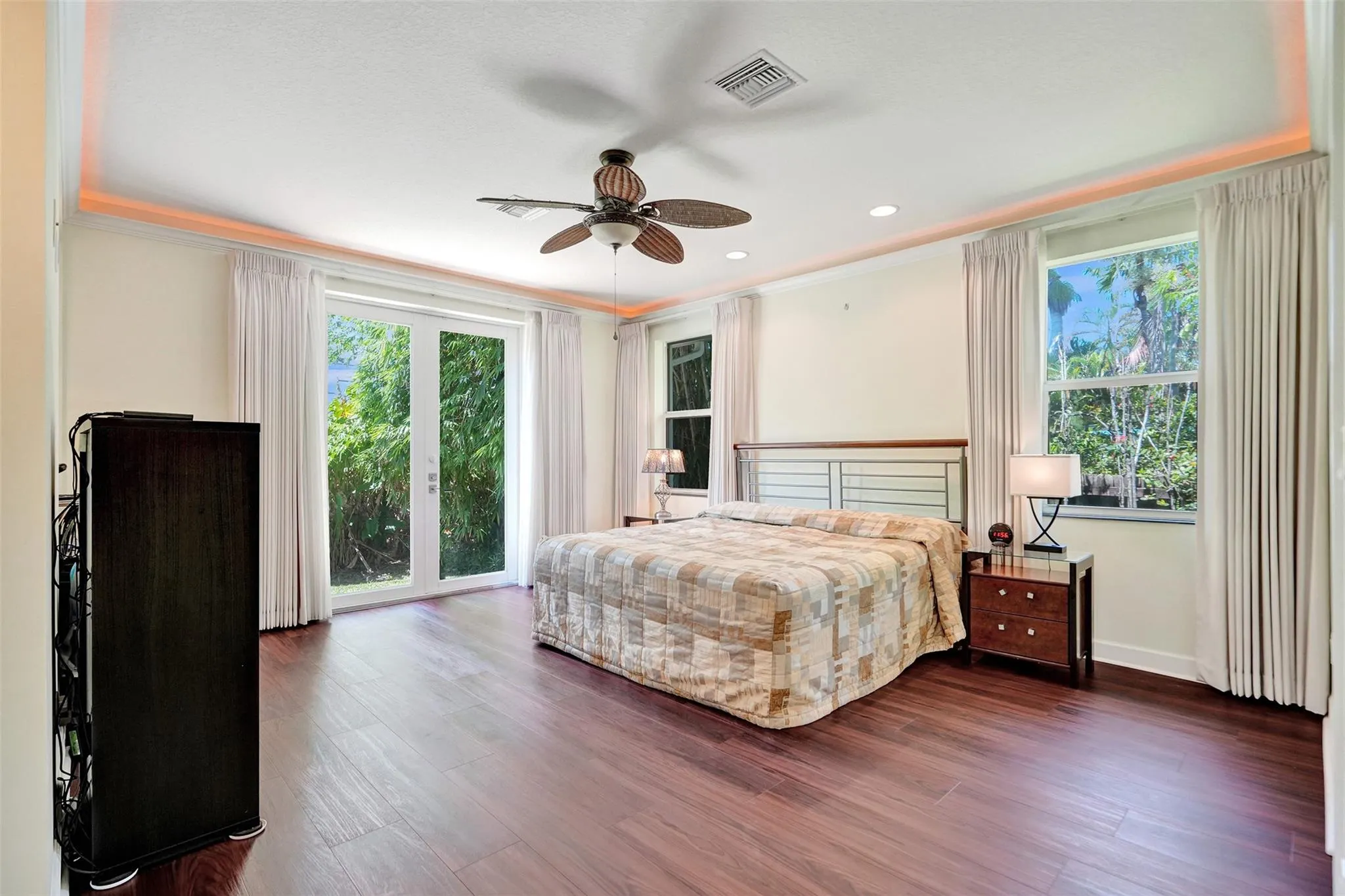 300 NW 21st Ct