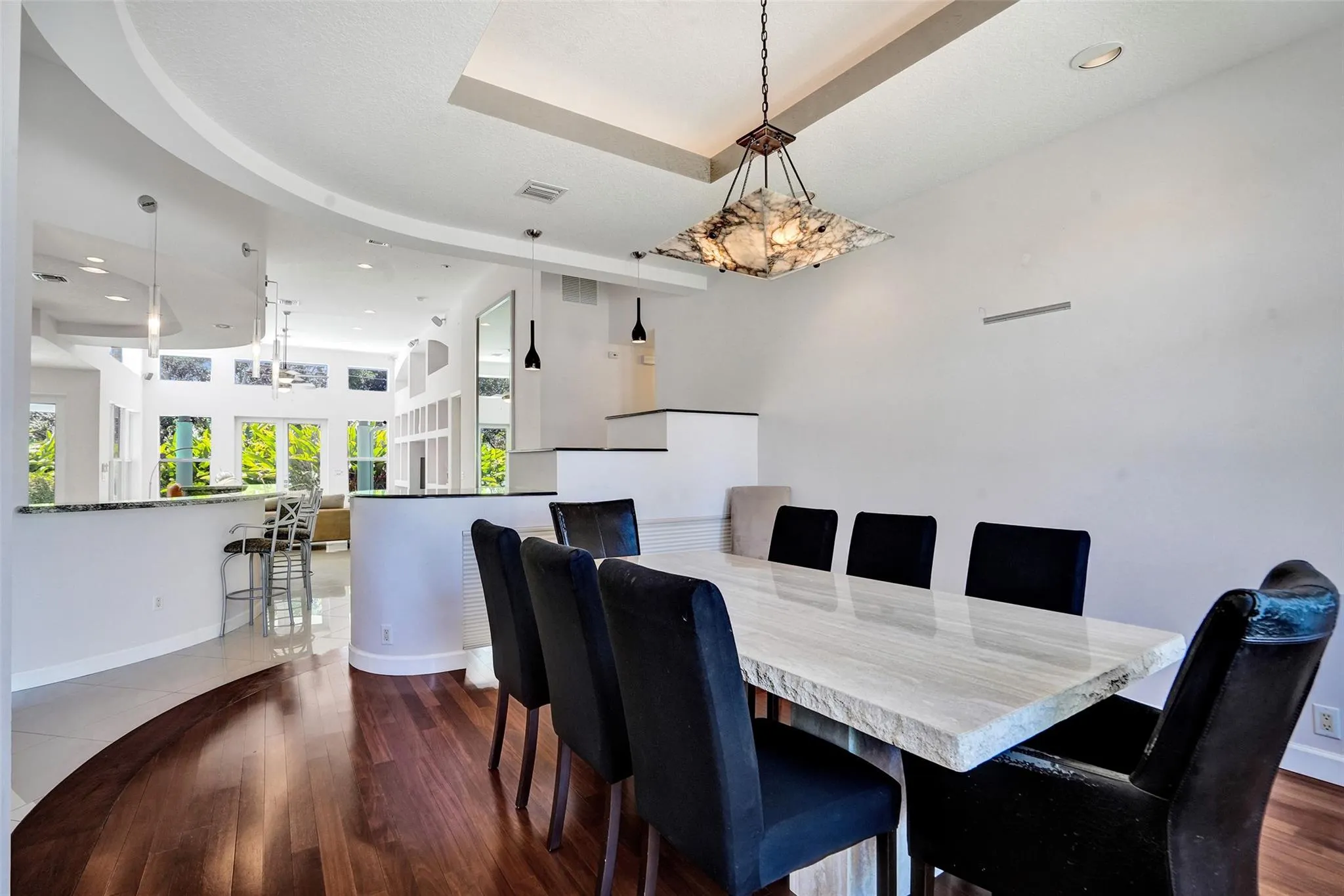 300 NW 21st Ct