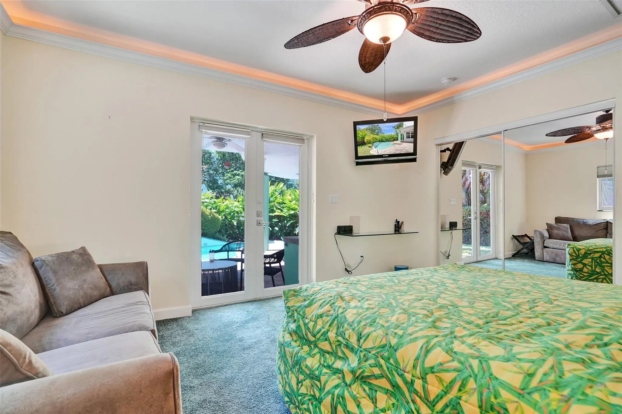 300 NW 21st Ct