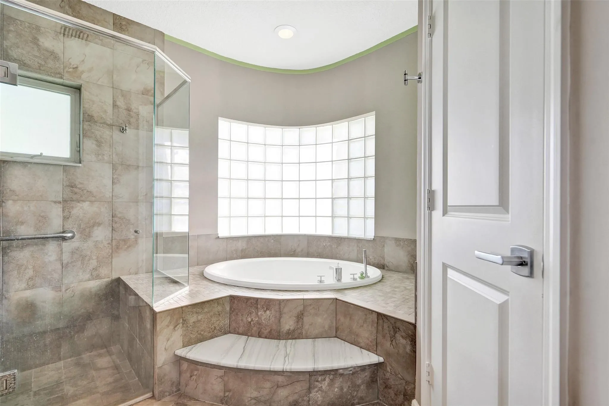 300 NW 21st Ct