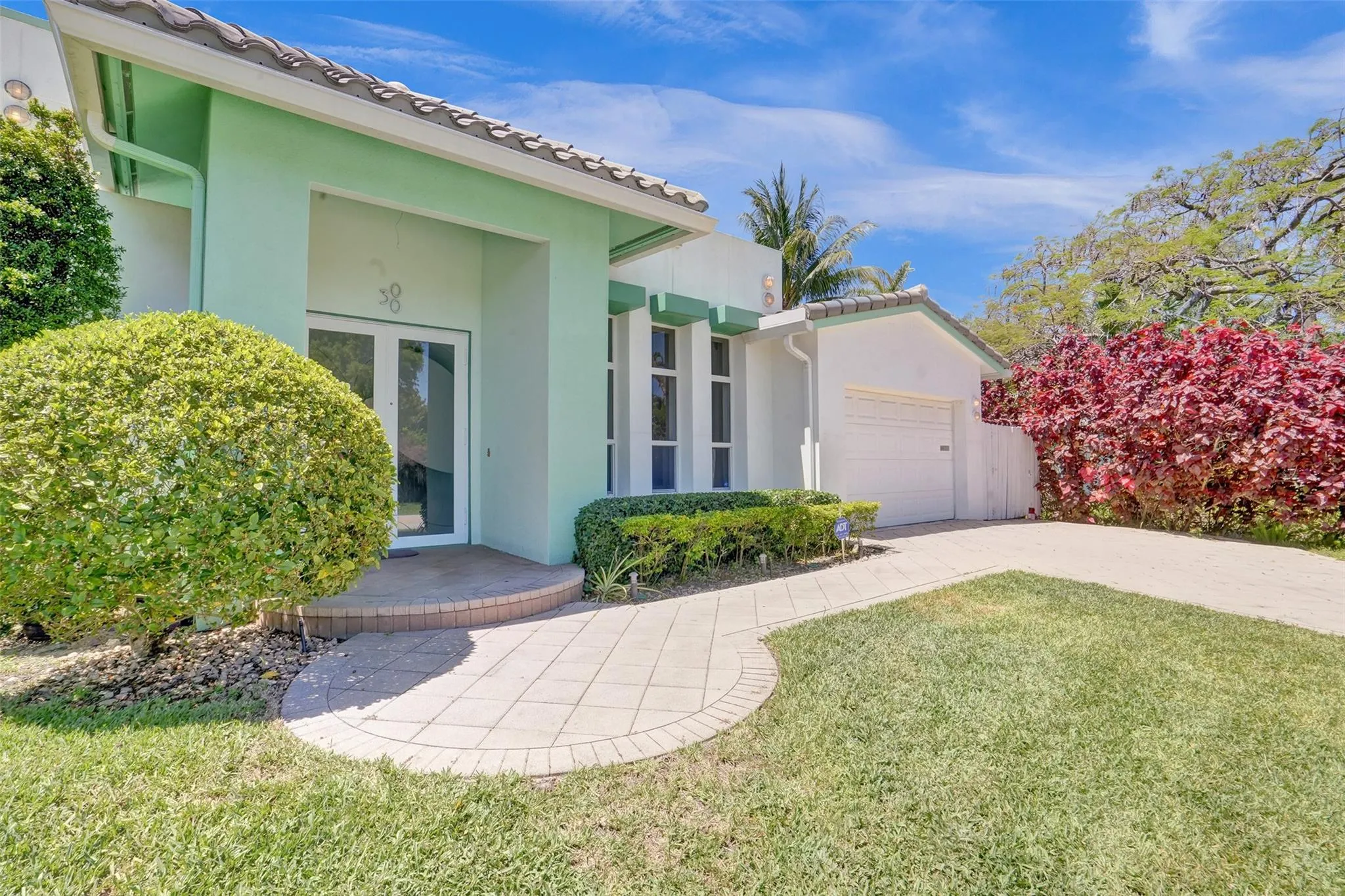 300 NW 21st Ct
