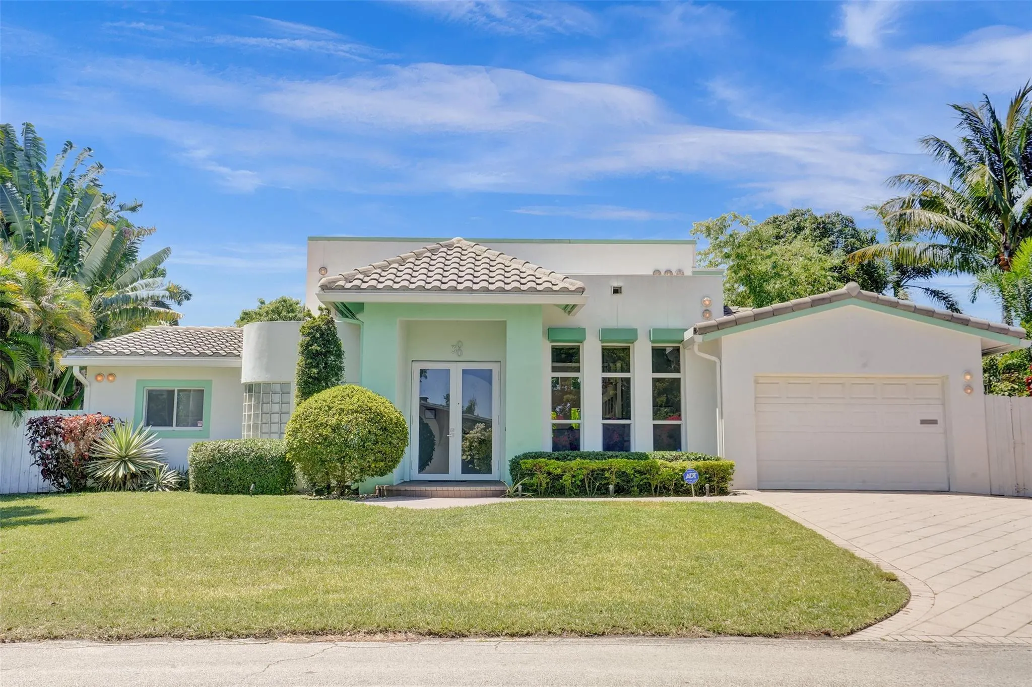 300 NW 21st Ct