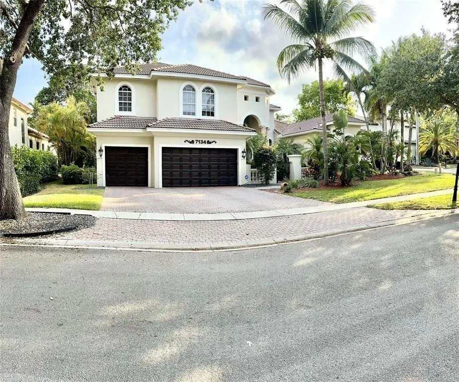 7134 NW 70th Mnr