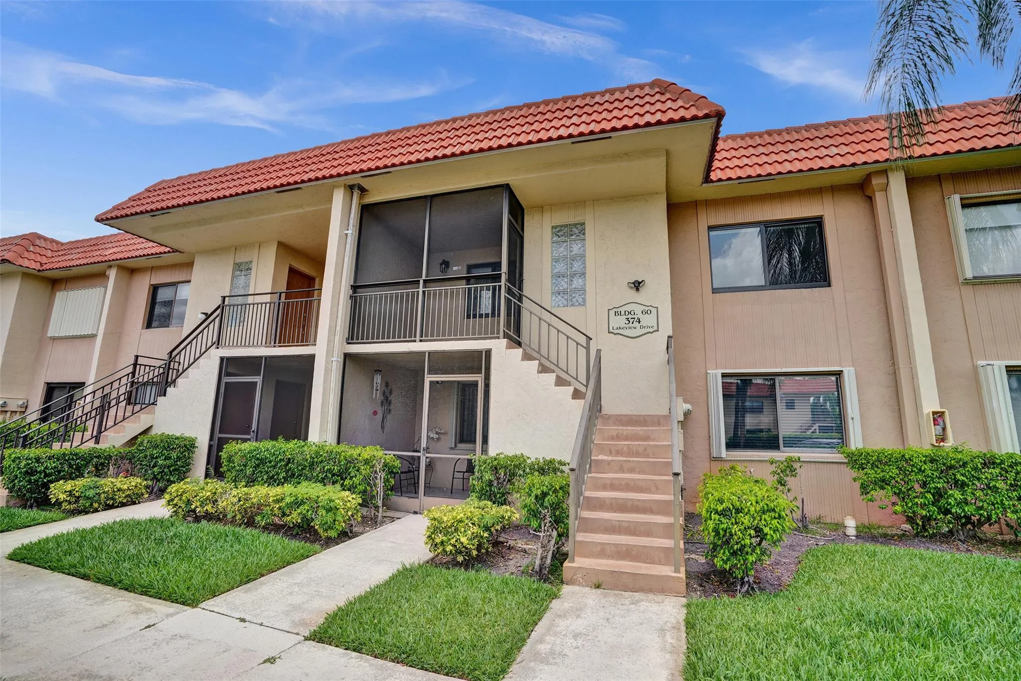 374 Lakeview Dr, #203