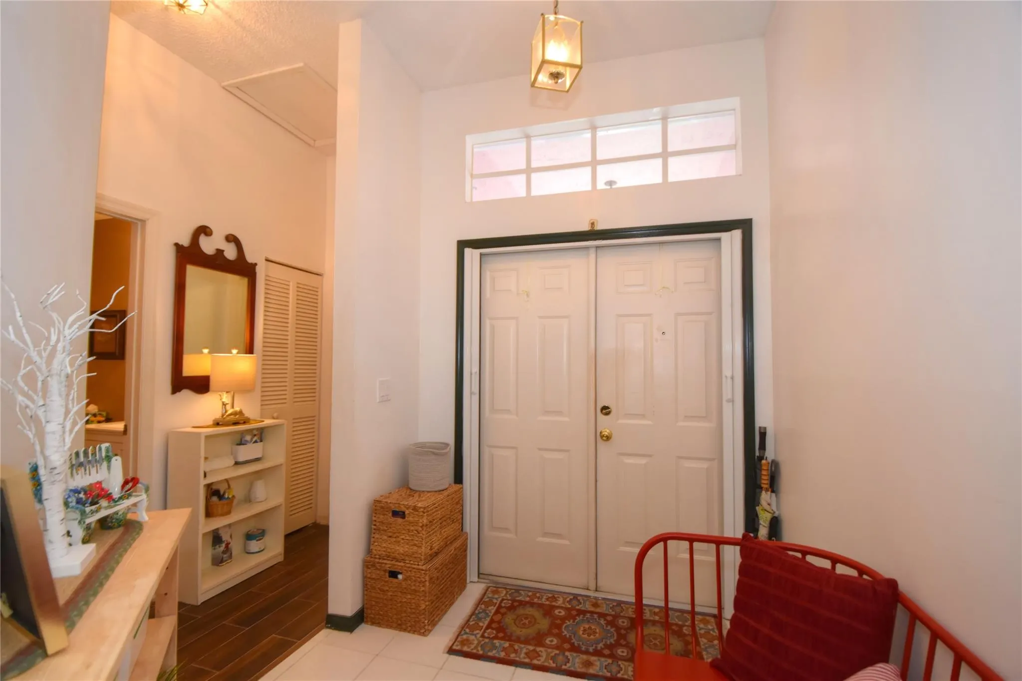 98 Gables Blvd