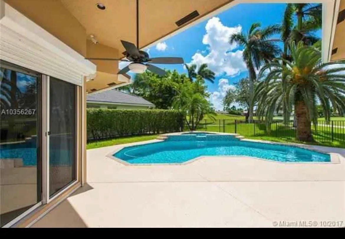 2481 Eagle Run Dr