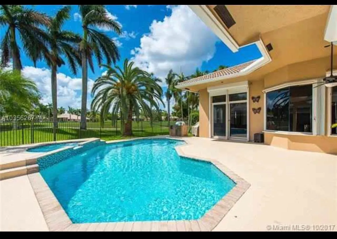 2481 Eagle Run Dr