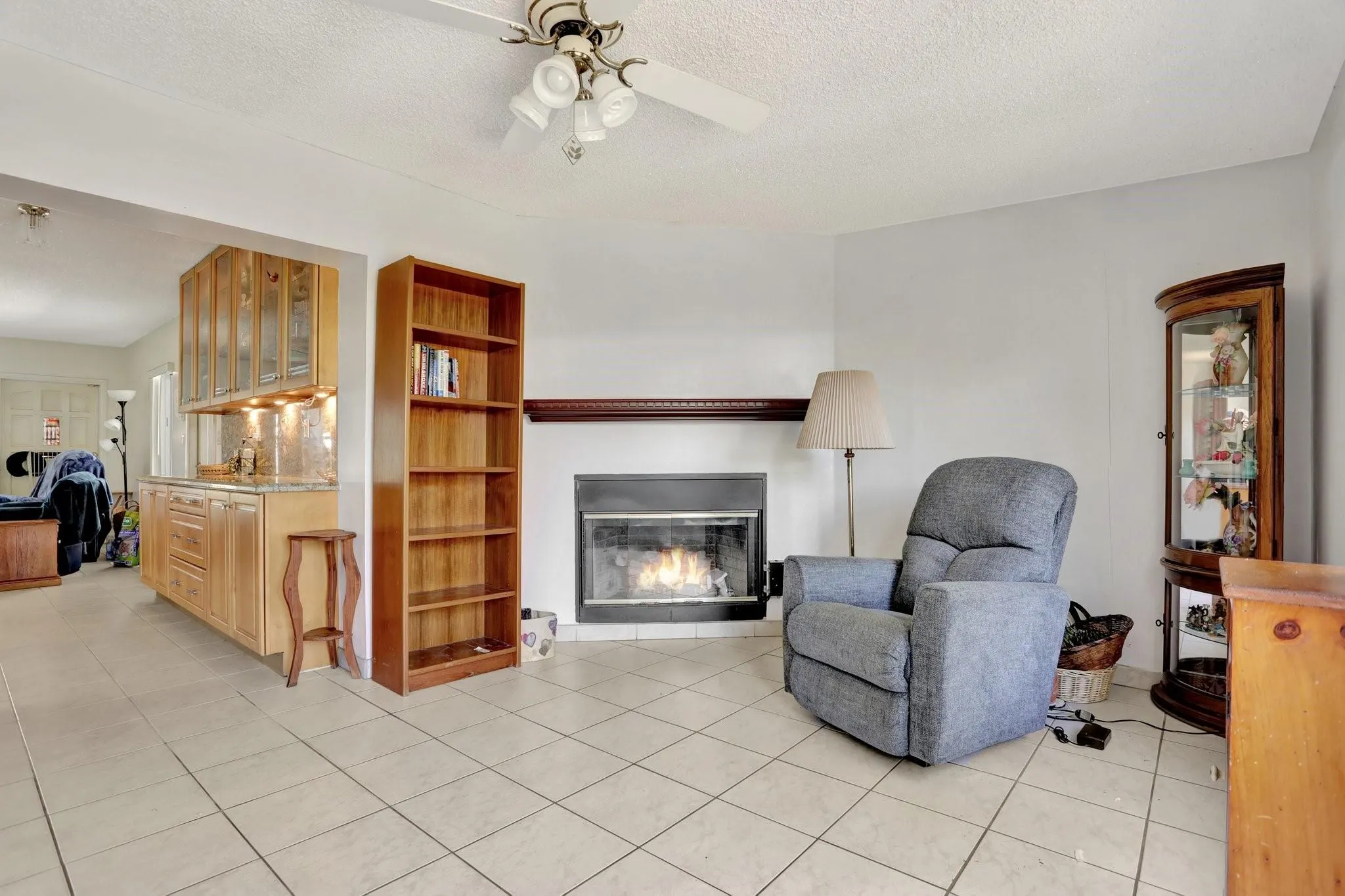 217 SW 9th Ct