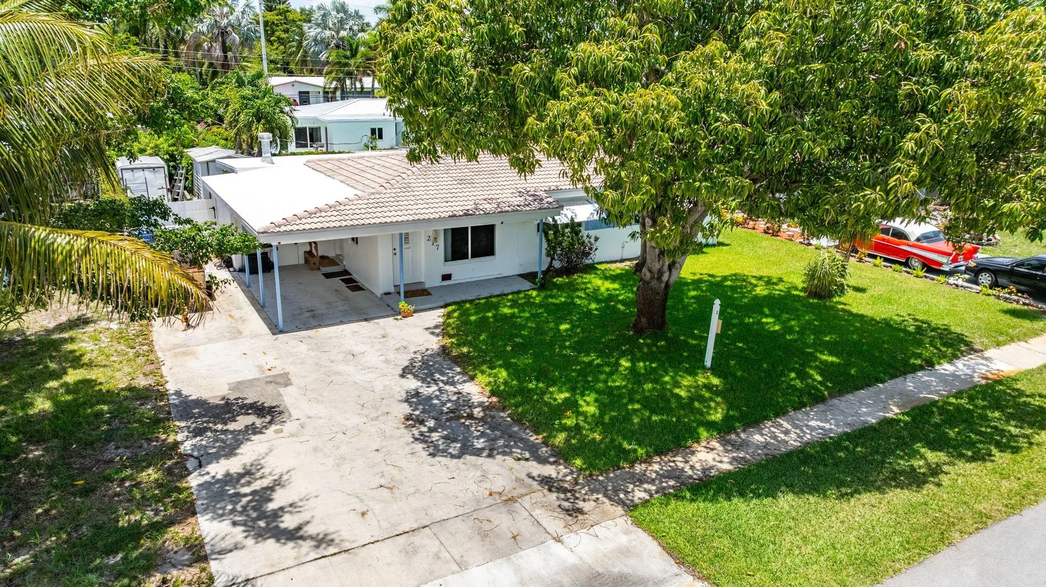 217 SW 9th Ct