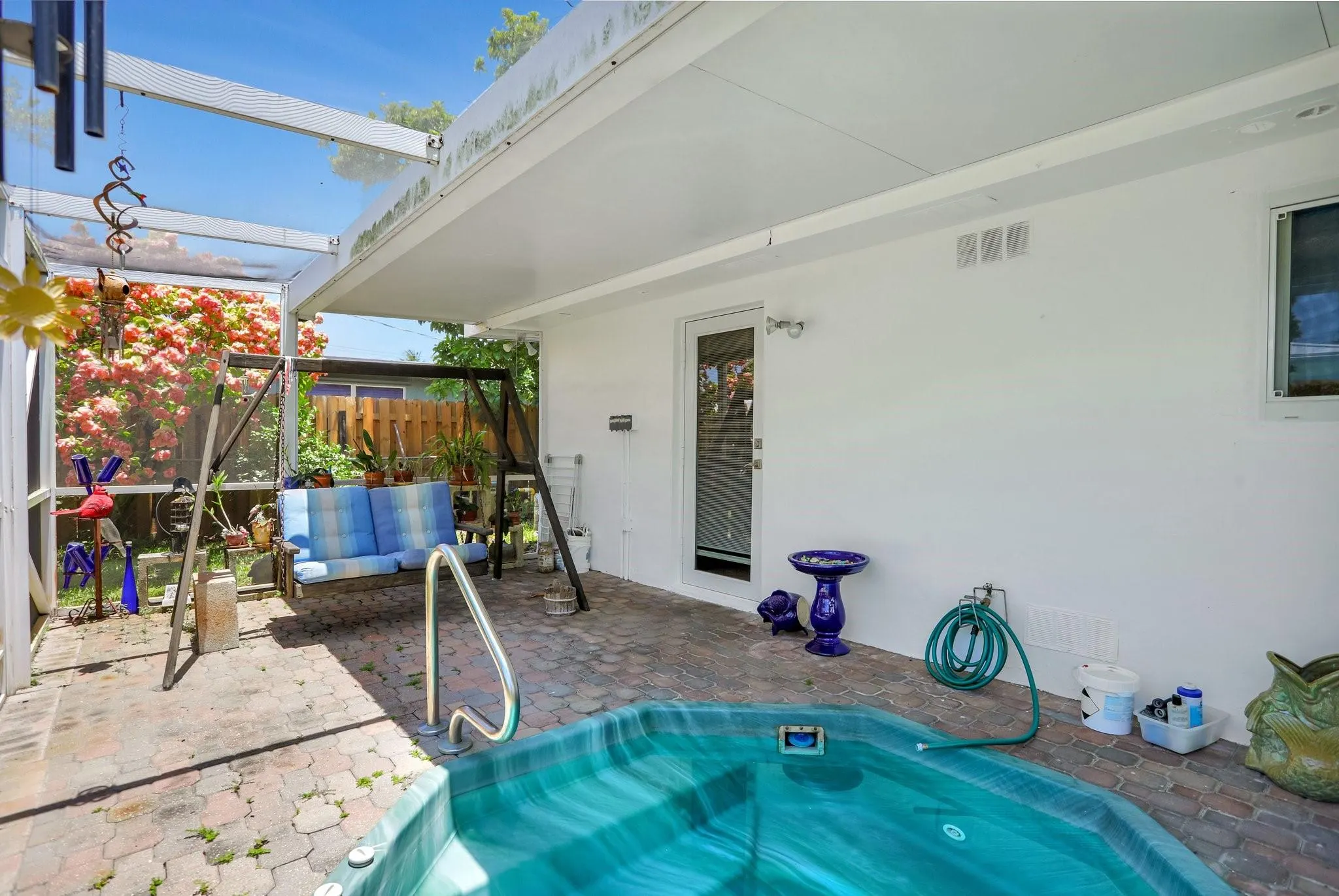 217 SW 9th Ct