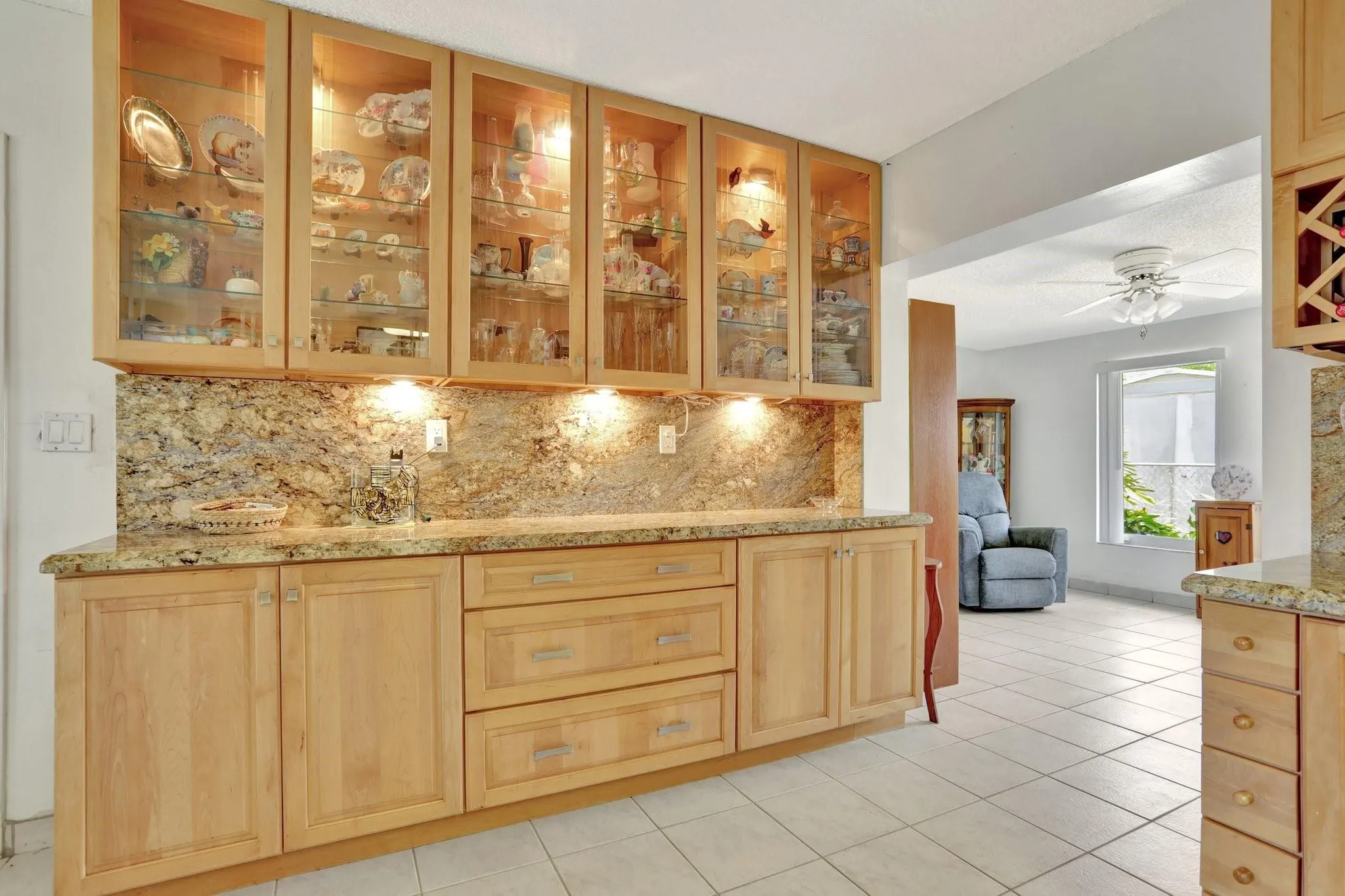 217 SW 9th Ct