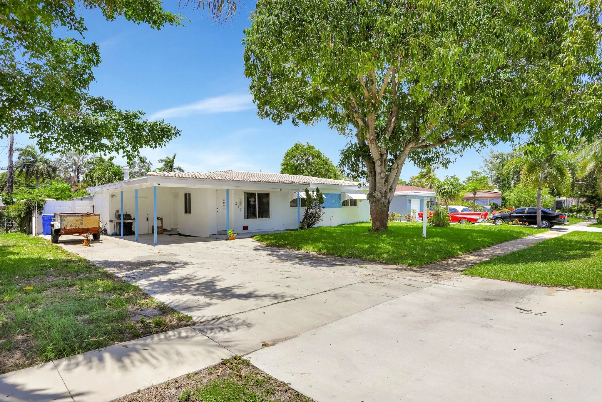 217 SW 9th Ct