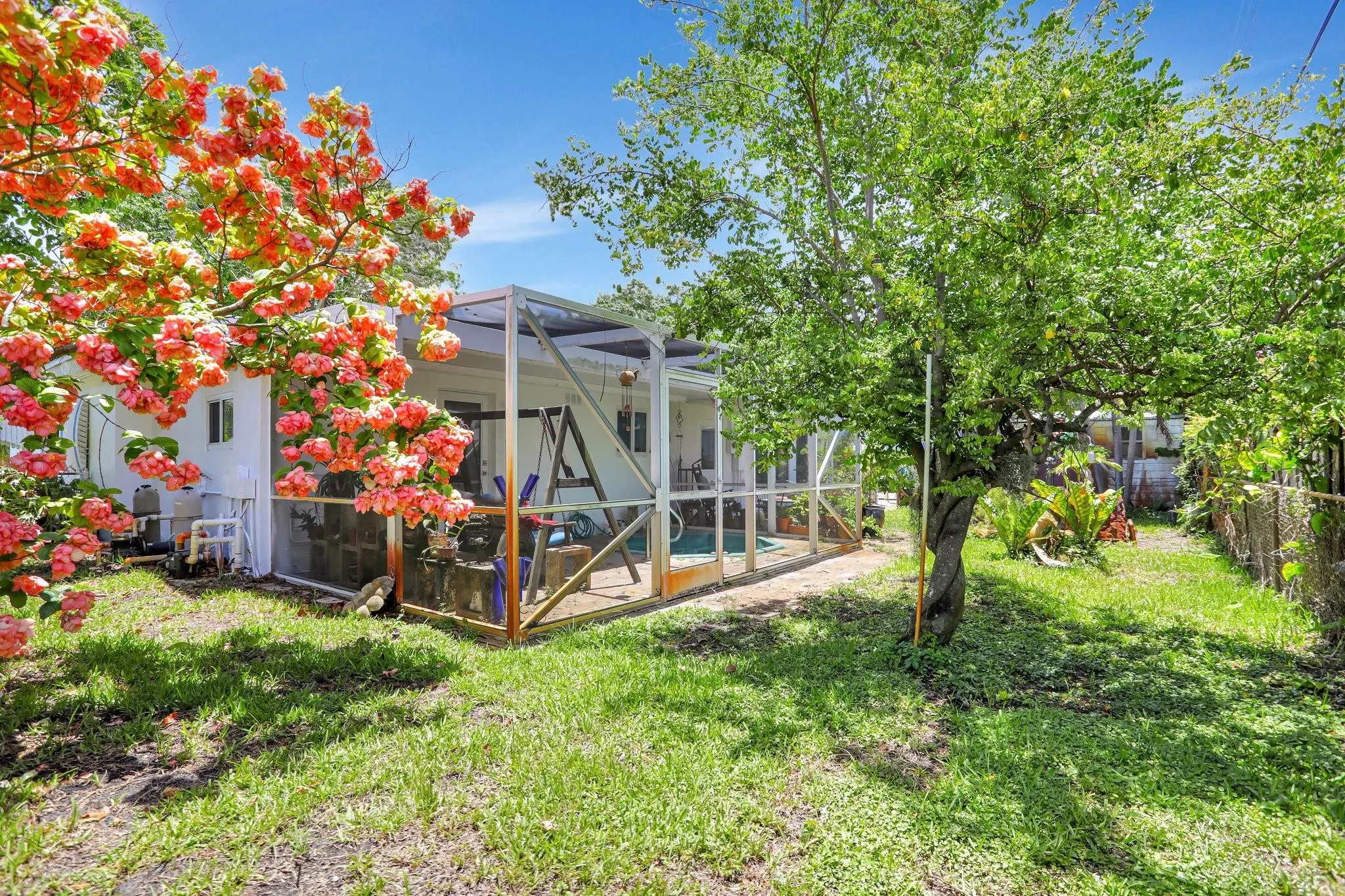 217 SW 9th Ct