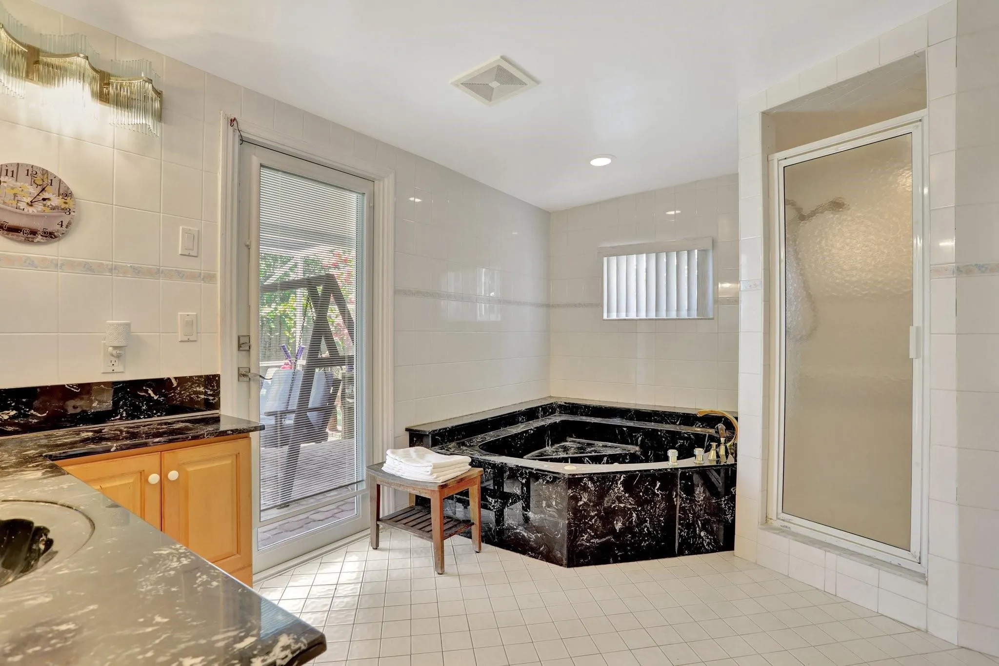 217 SW 9th Ct