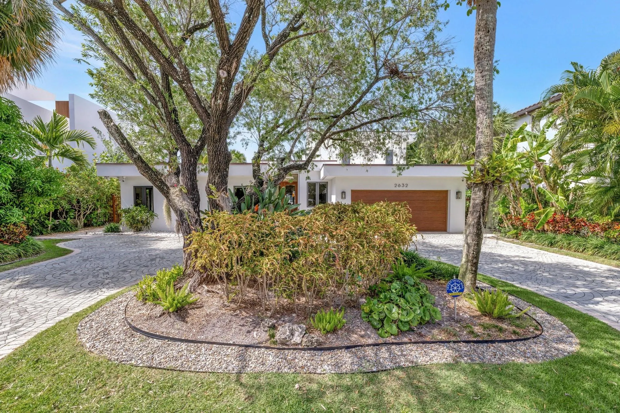 2632 Sea Island Dr