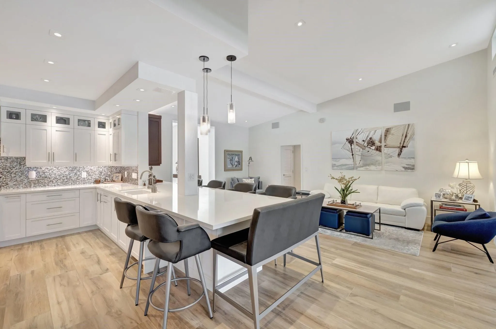 2632 Sea Island Dr