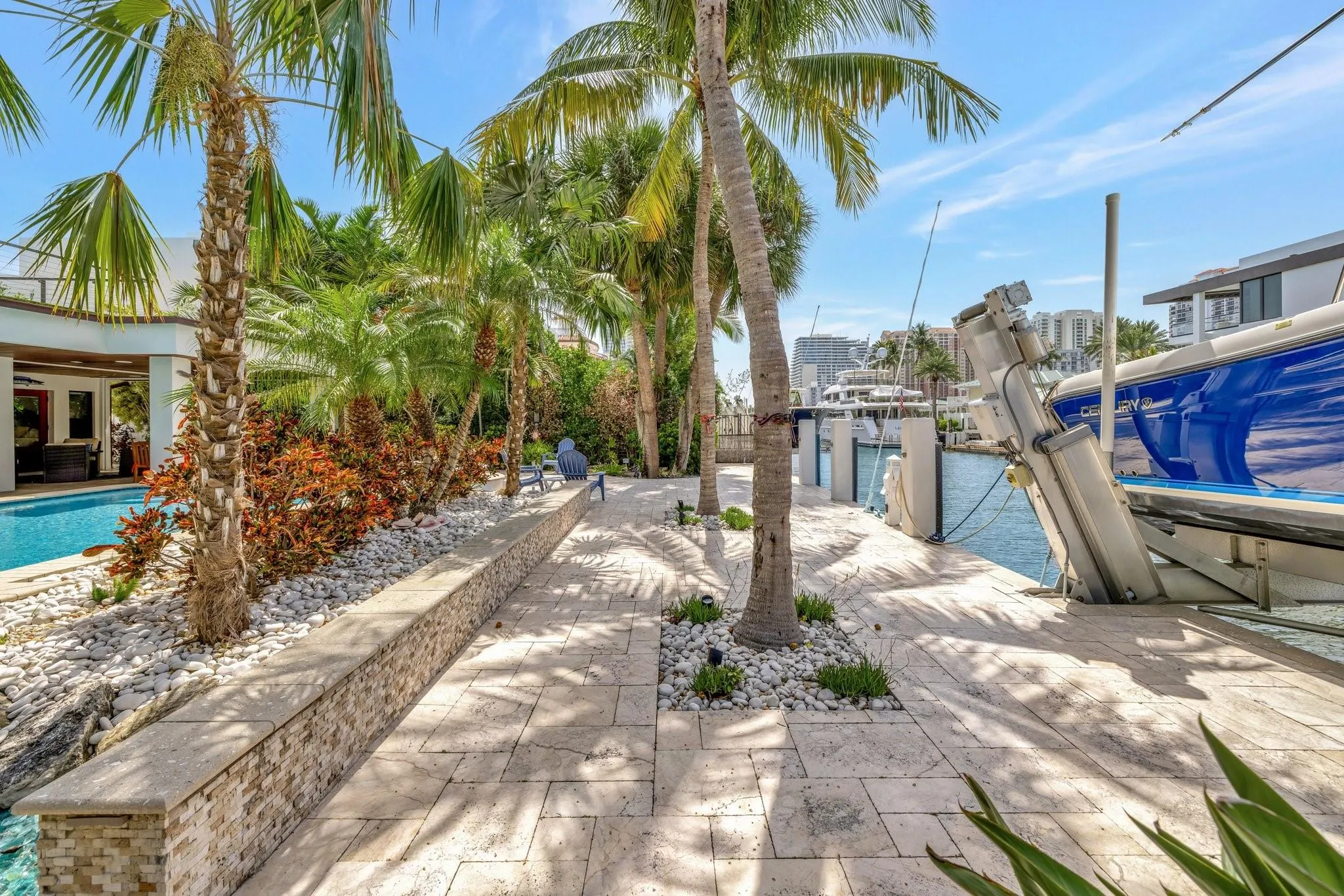 2632 Sea Island Dr