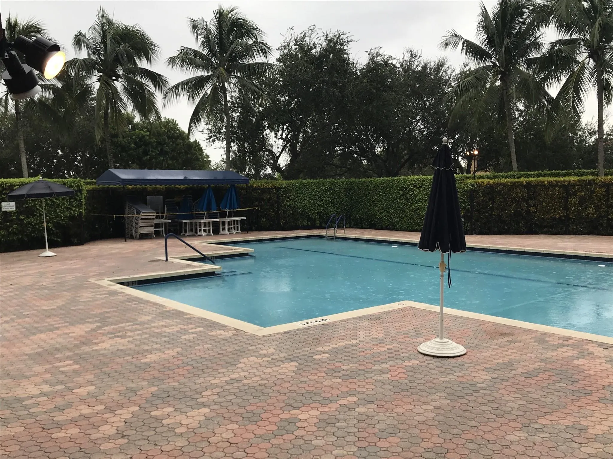 1402 Veracruz Ln