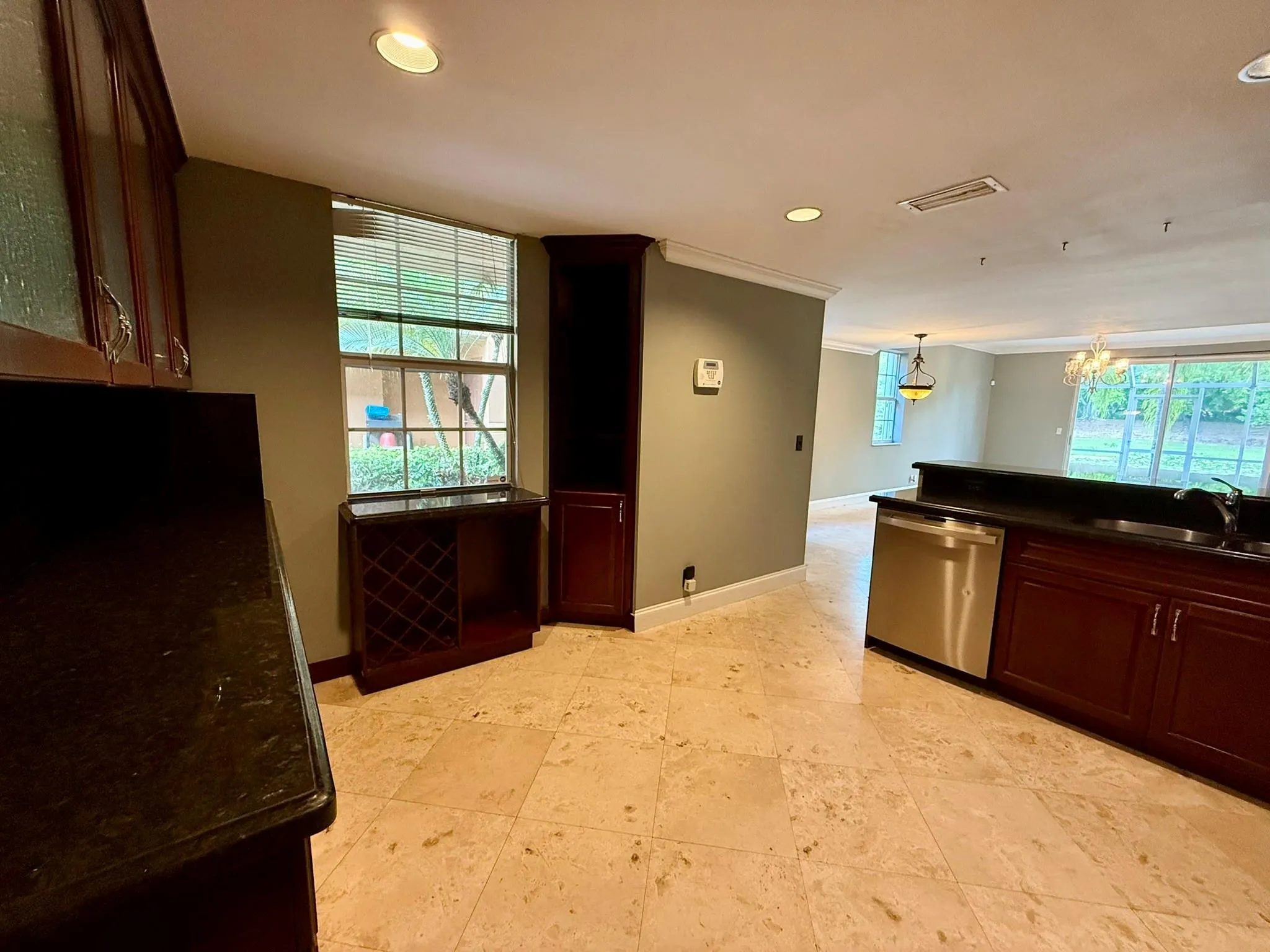 1402 Veracruz Ln