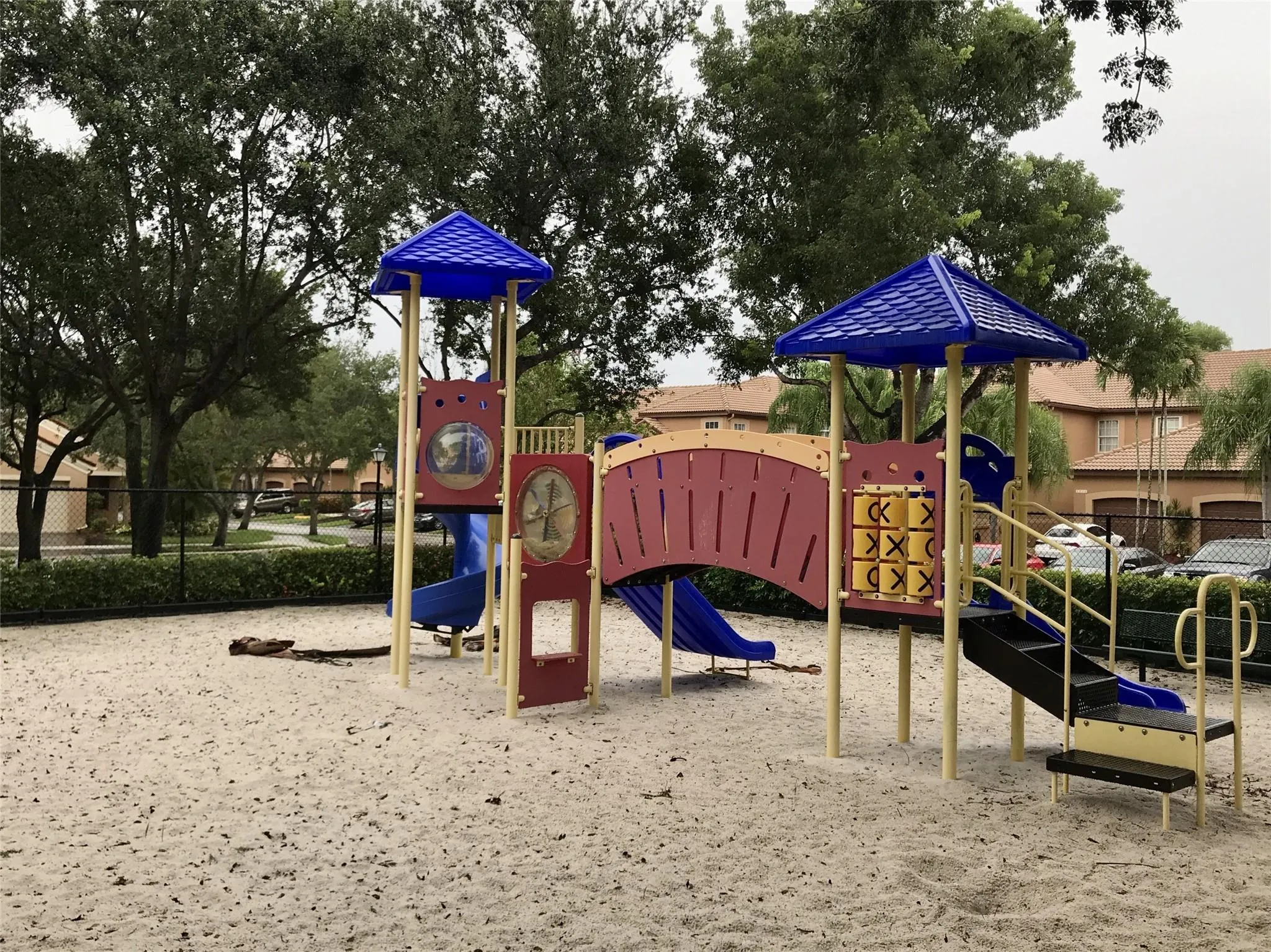 1402 Veracruz Ln