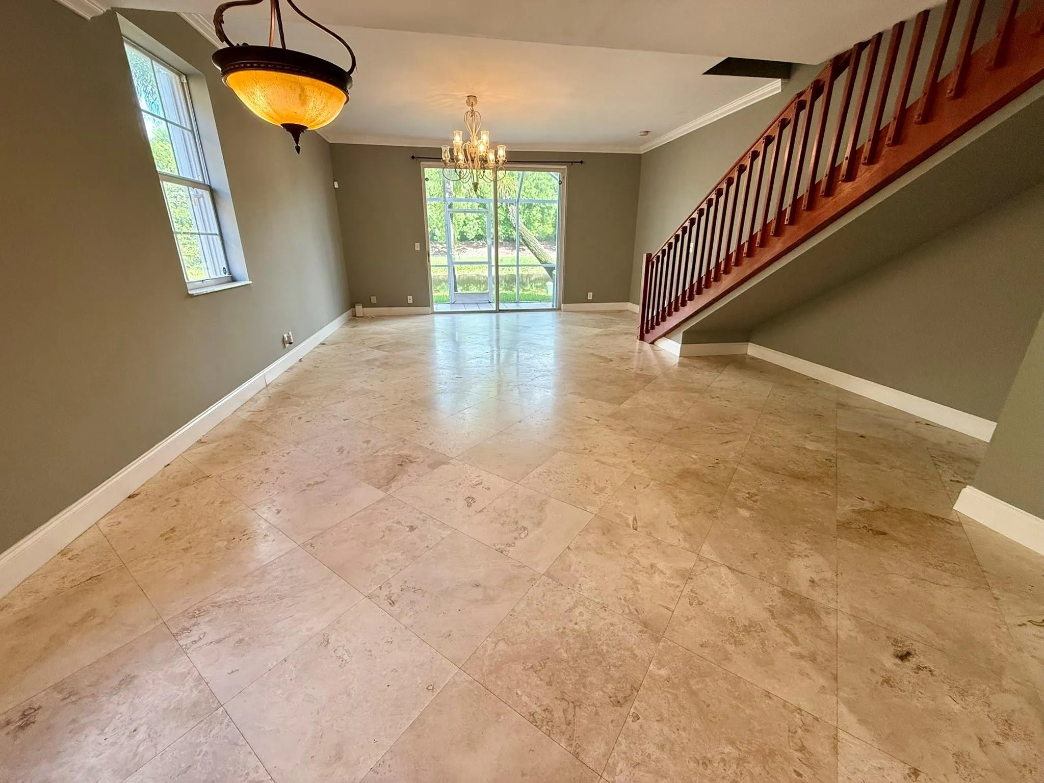 1402 Veracruz Ln
