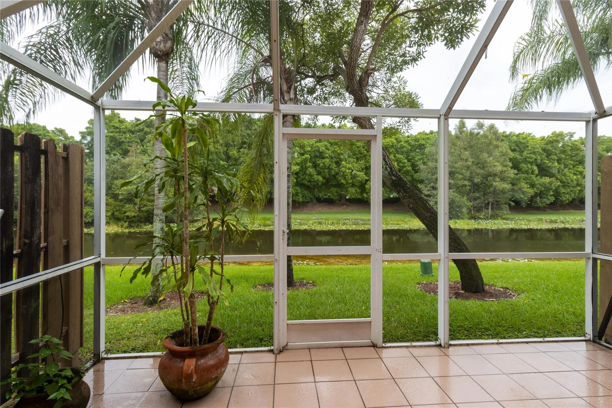 1402 Veracruz Ln