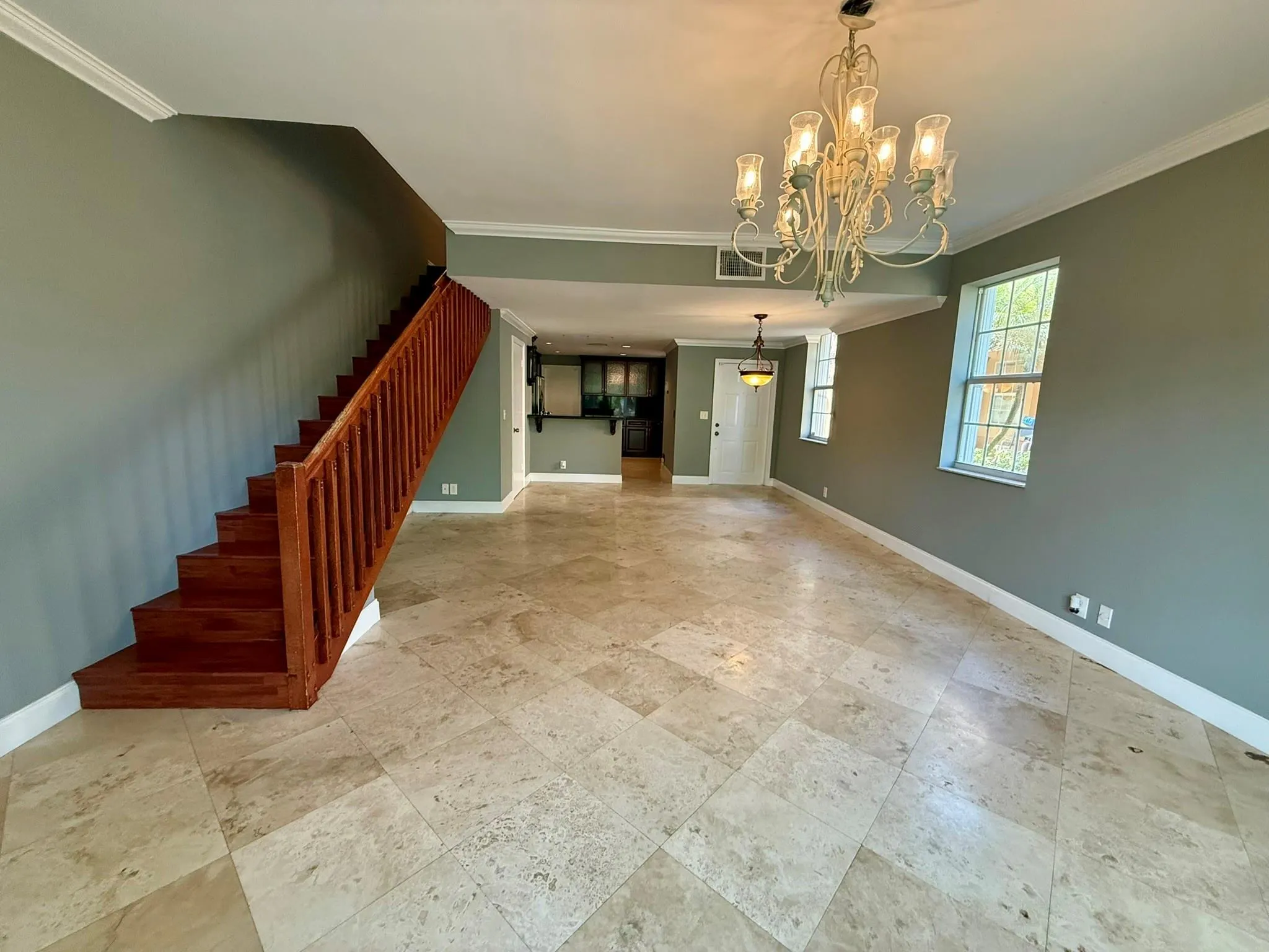 1402 Veracruz Ln