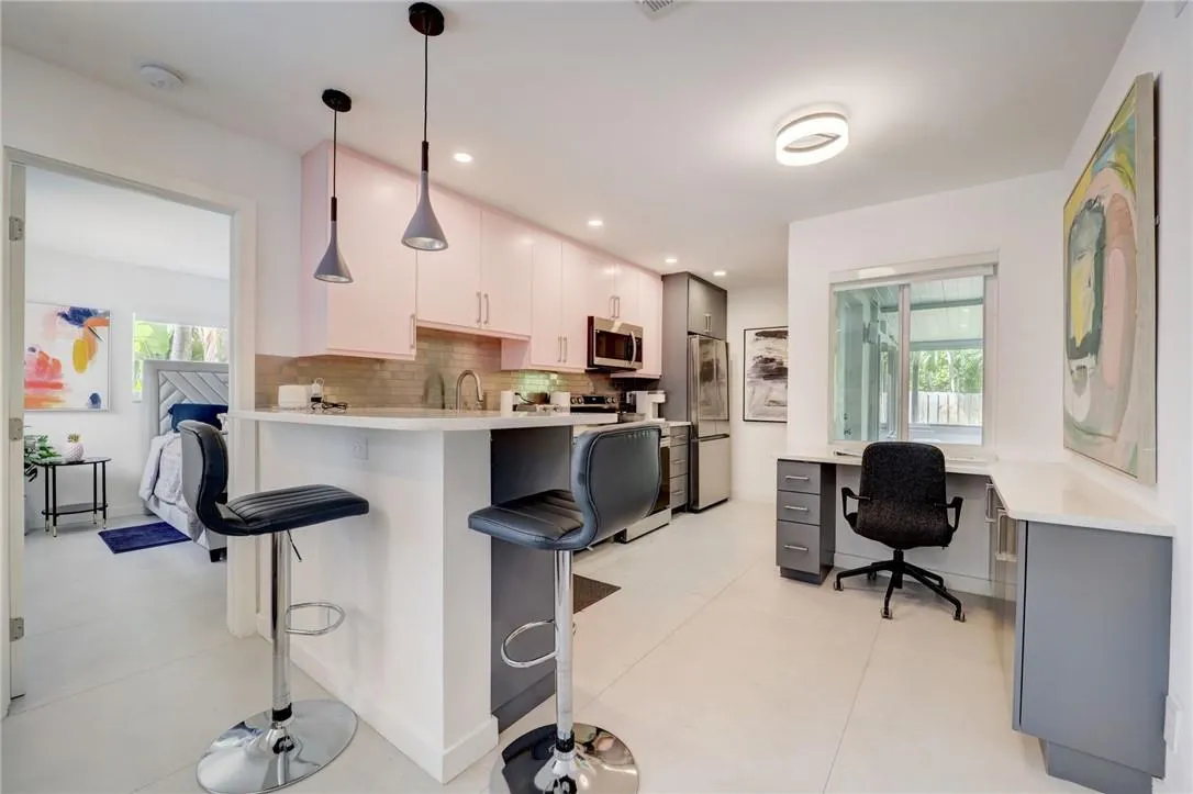 50 NE 30th Ct