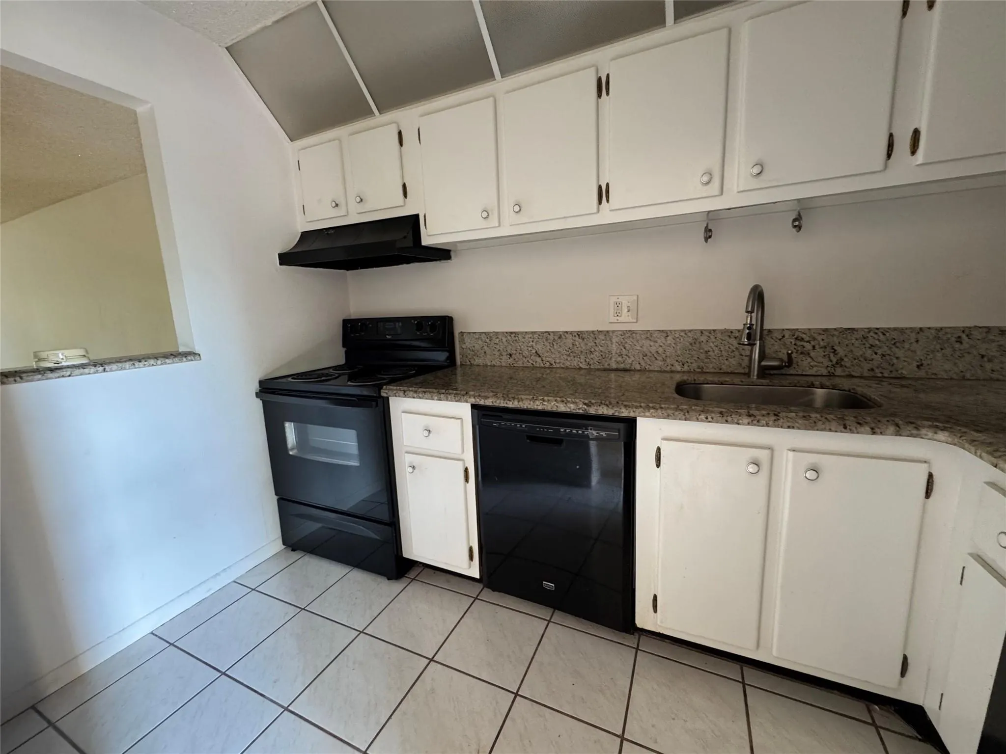 4111 Stirling Rd, #304